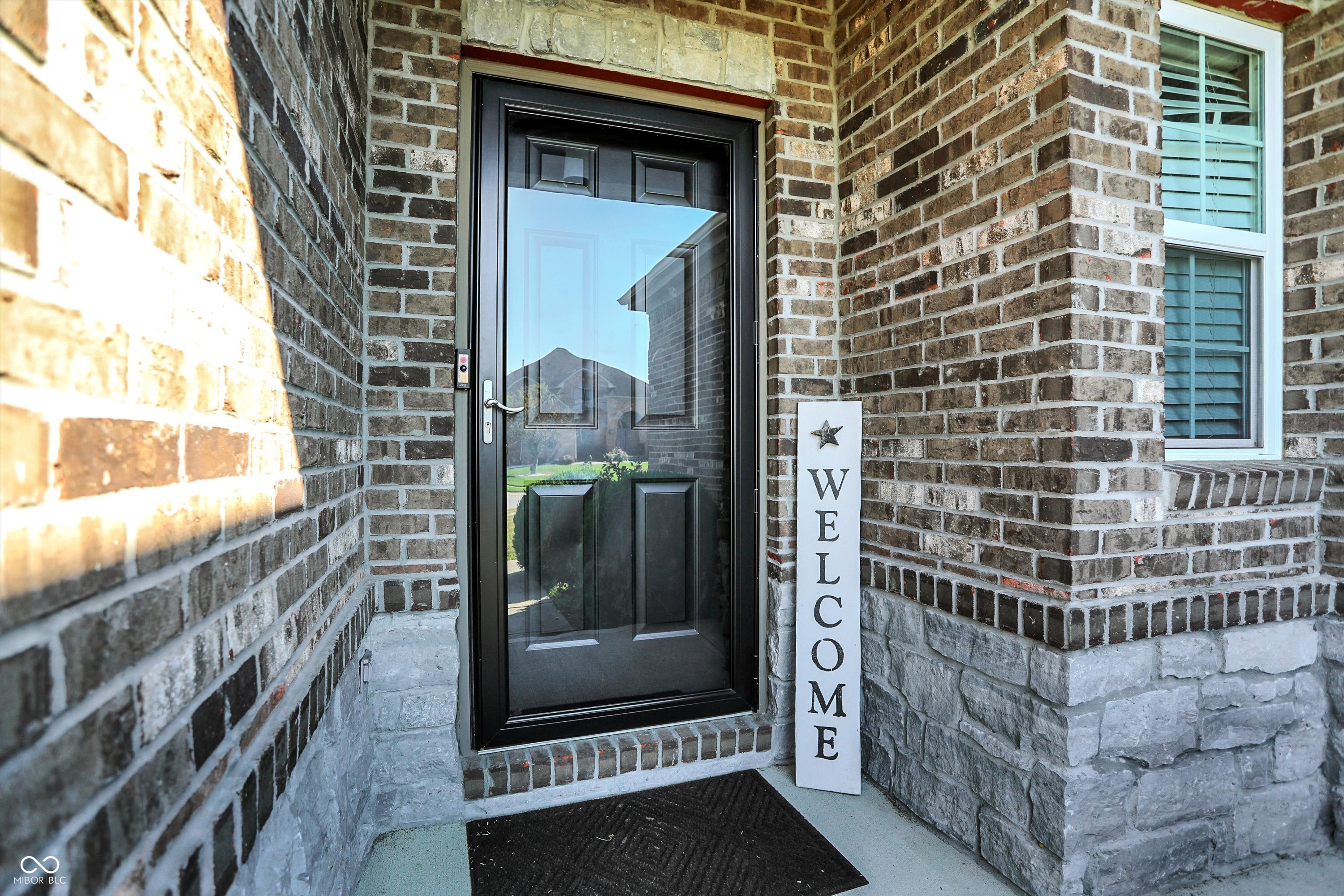 Bargersville, Indiana, 46106, United States, 5 Bedrooms Bedrooms, ,4 BathroomsBathrooms,Residential,For Sale,1975044