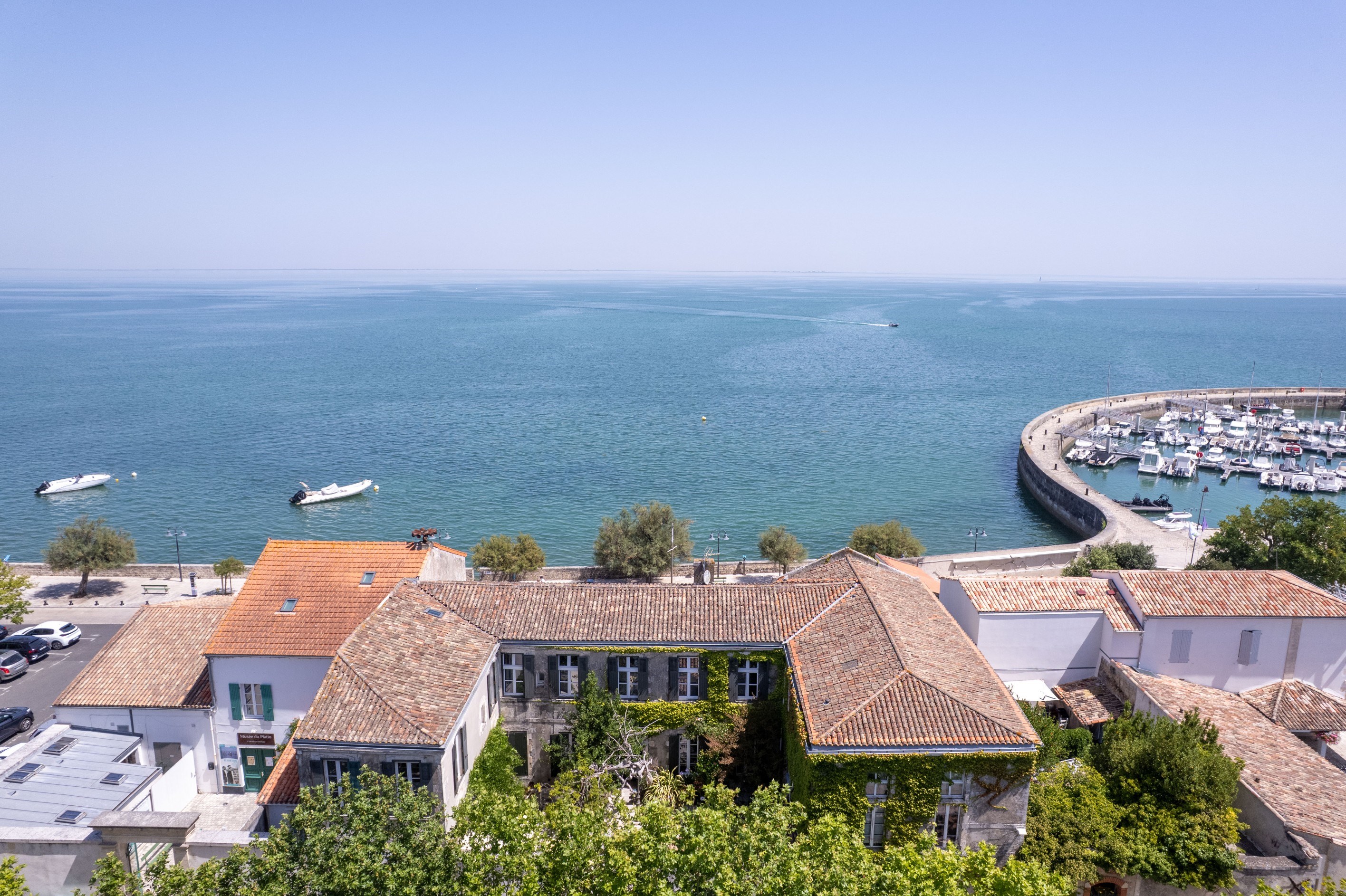  Île de Ré – La Flotte An Iconic Waterfront Heritage Address - 物件實景