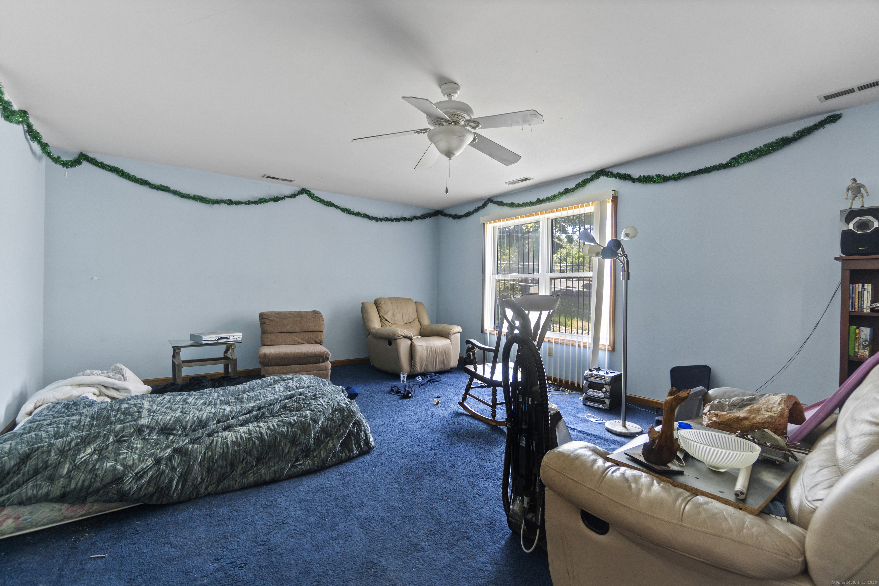 Woodbury, Connecticut, 06798, United States, 6 Bedrooms Bedrooms, ,3 BathroomsBathrooms,Residential,For Sale,1940915