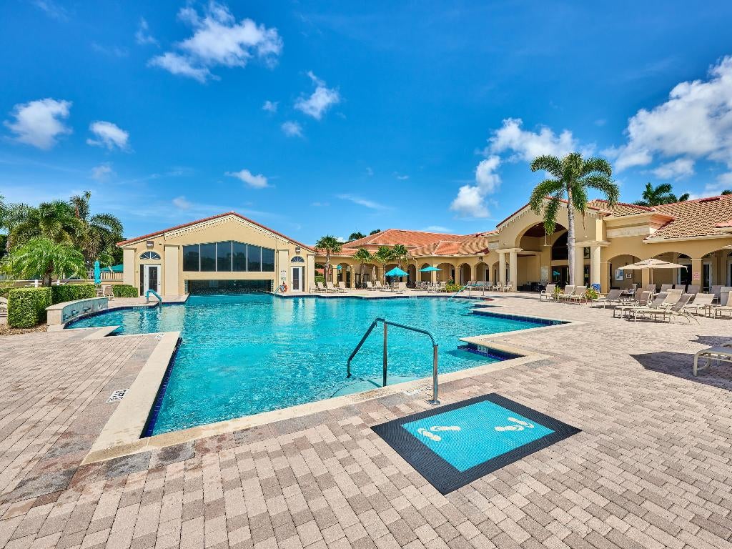 Boynton Beach, Florida, 33437, United States, 3 Bedrooms Bedrooms, ,2 BathroomsBathrooms,Residential,For Sale,1980529