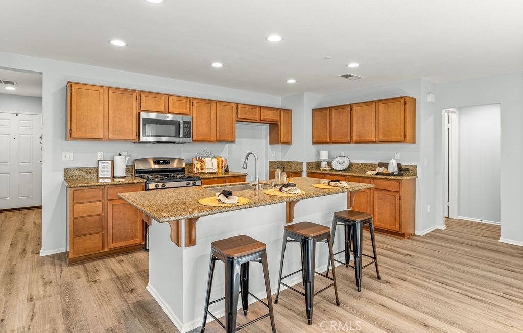 Lake Elsinore, California, 92532, United States, 3 Bedrooms Bedrooms, ,3 BathroomsBathrooms,Residential,For Sale,1979184