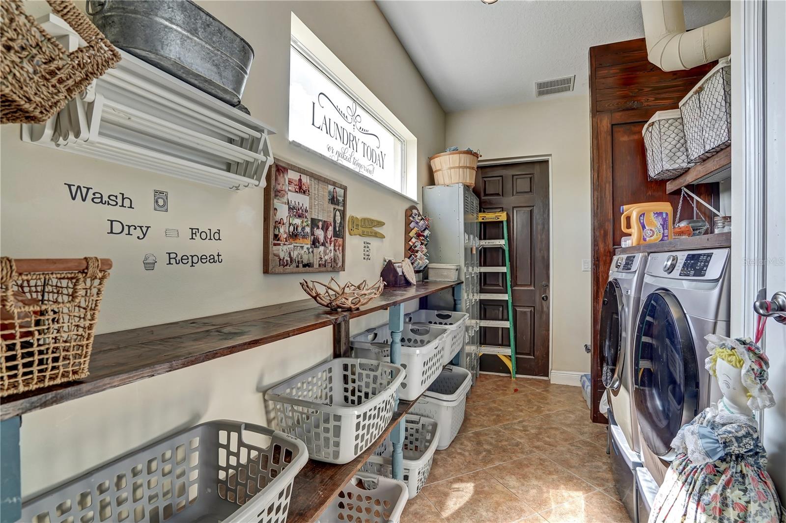 GROVELAND, Florida, 34736, United States, 5 Bedrooms Bedrooms, ,3 BathroomsBathrooms,Residential,For Sale,1707608