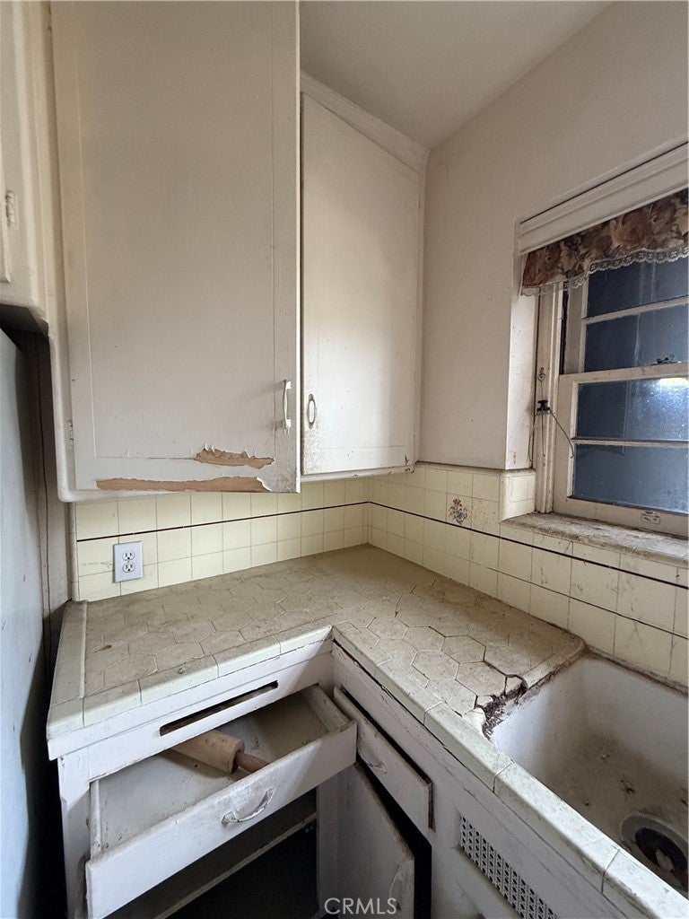 Rosemead, California, 91770, United States, 3 Bedrooms Bedrooms, ,2 BathroomsBathrooms,Residential,For Sale,1987759