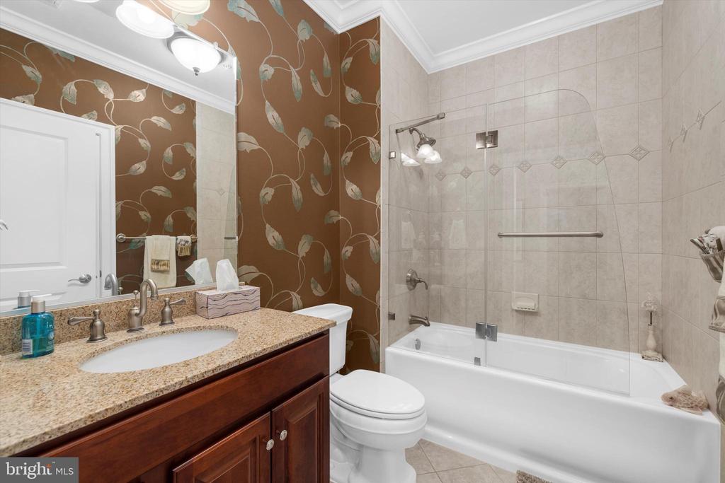 Grasonville, Maryland, 21638, United States, 4 Bedrooms Bedrooms, ,4 BathroomsBathrooms,Residential,For Sale,1989342