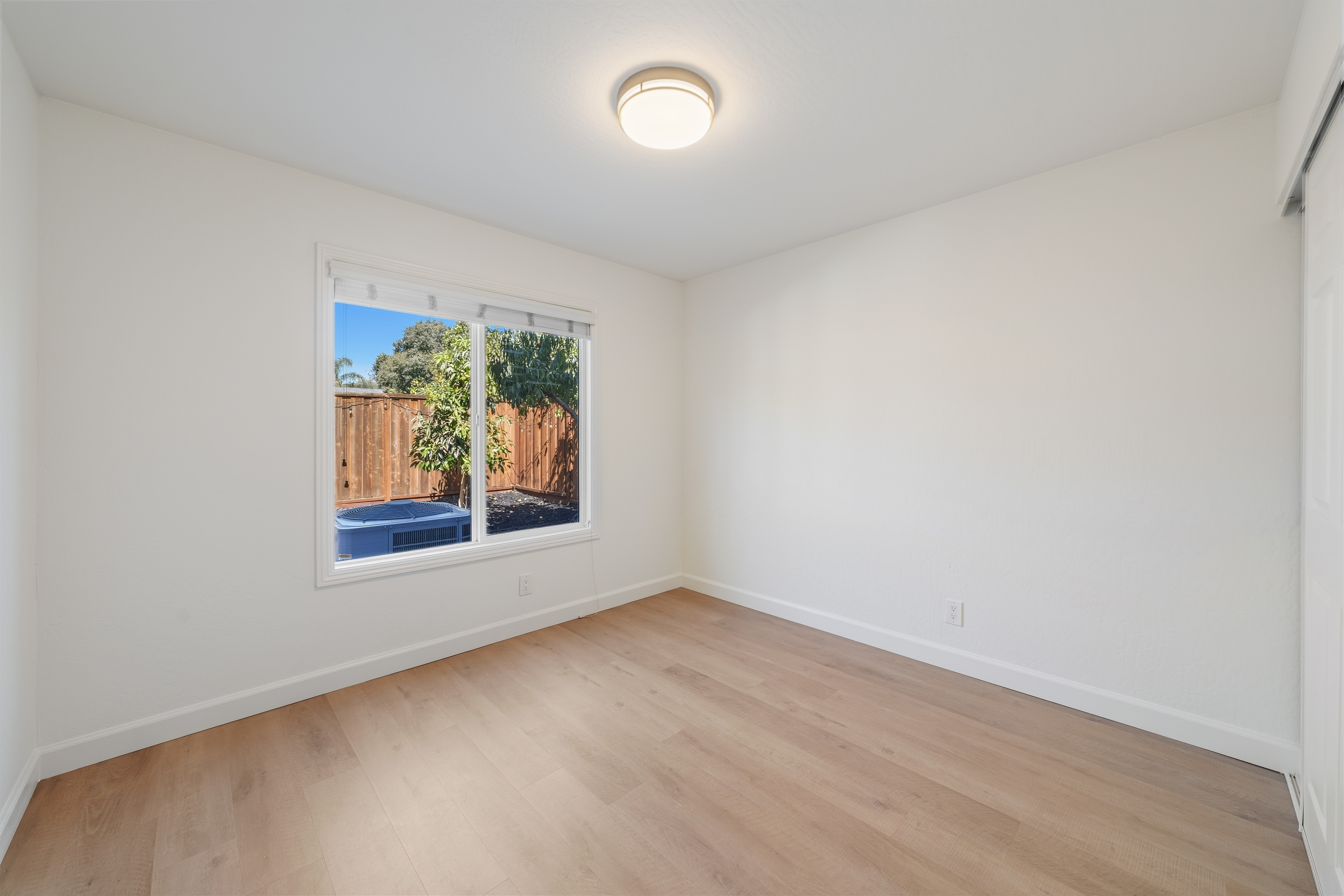  Expansive Vista Park Residence - 物件實景