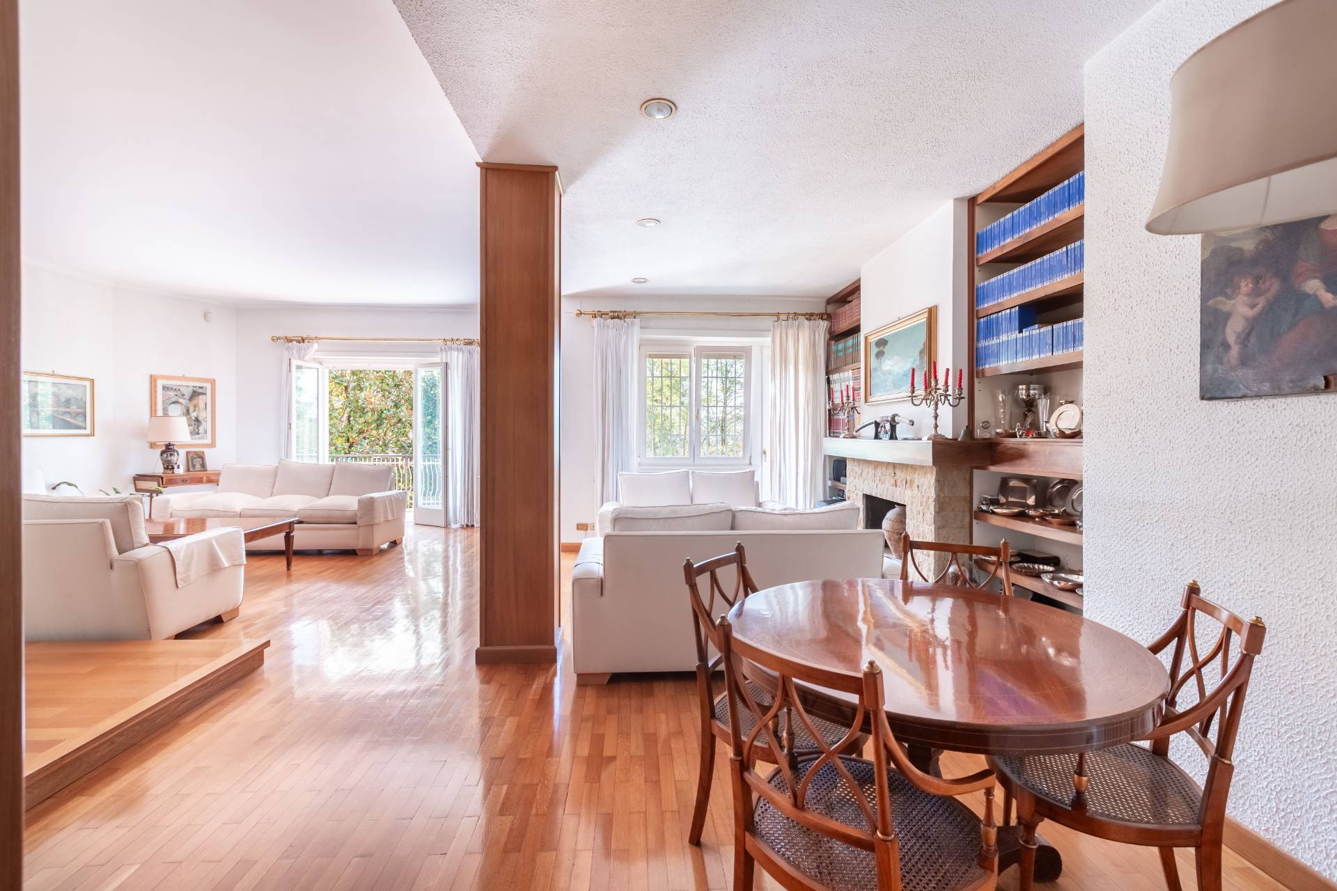 Roma, Roma, 00100, IT, 4 Bedrooms Bedrooms, ,4 BathroomsBathrooms,Residential,For Sale,1927135