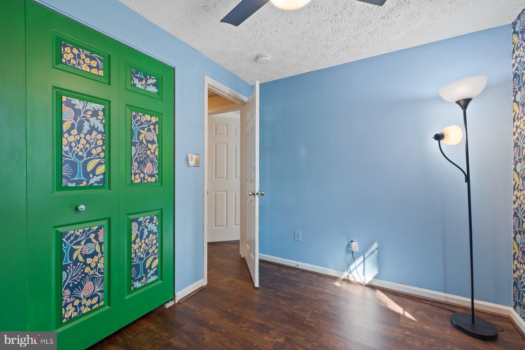 Centreville, Virginia, 20121, United States, 3 Bedrooms Bedrooms, ,4 BathroomsBathrooms,Residential,For Sale,1974352