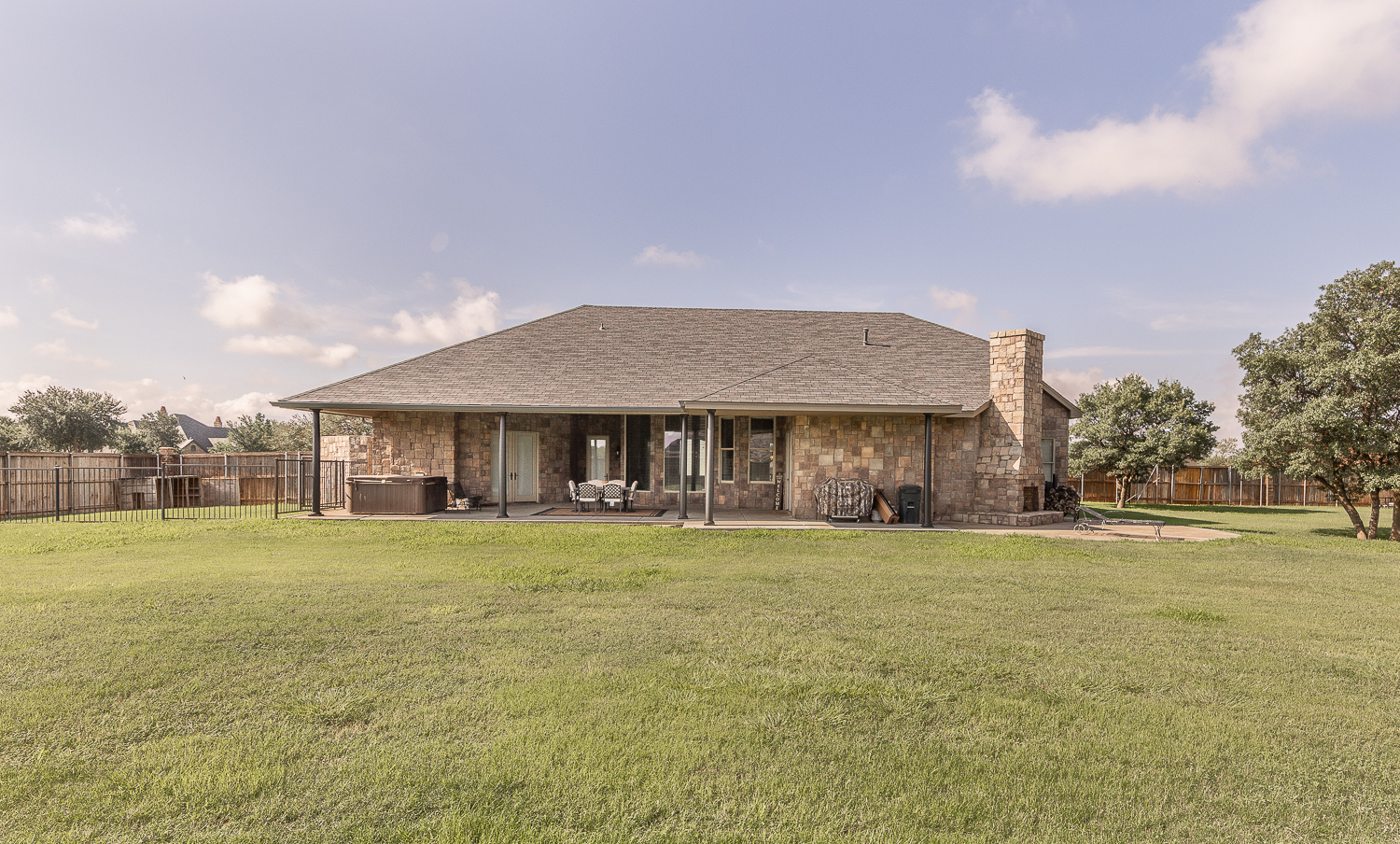 Lubbock, Texas, 79424, United States, 4 Bedrooms Bedrooms, ,4 BathroomsBathrooms,Residential,For Sale,1901178
