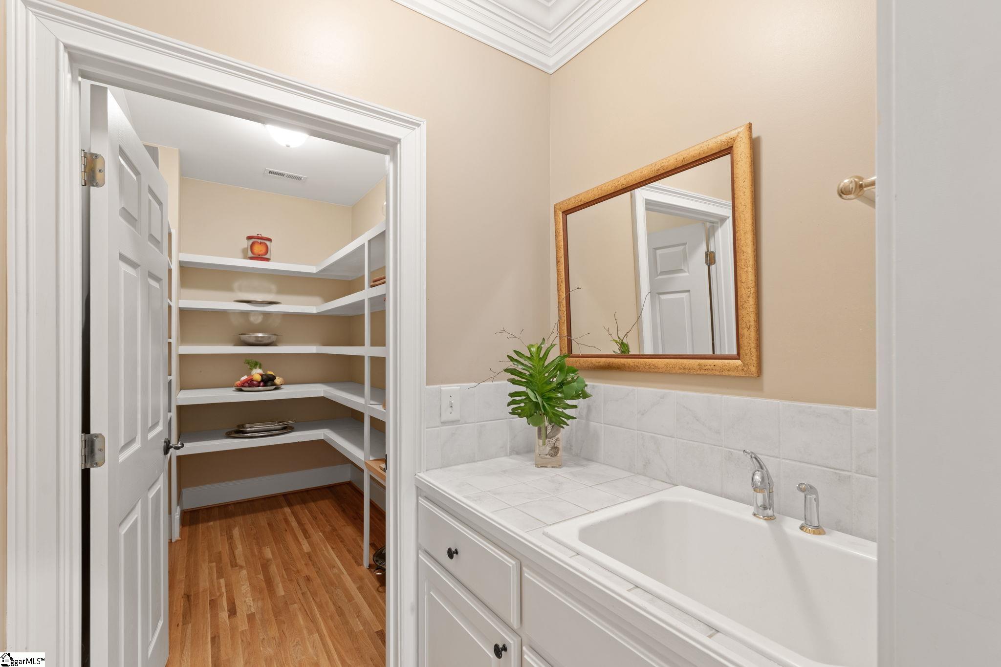 Simpsonville, South Carolina, 29681, United States, 4 Bedrooms Bedrooms, ,4 BathroomsBathrooms,Residential,For Sale,1901153