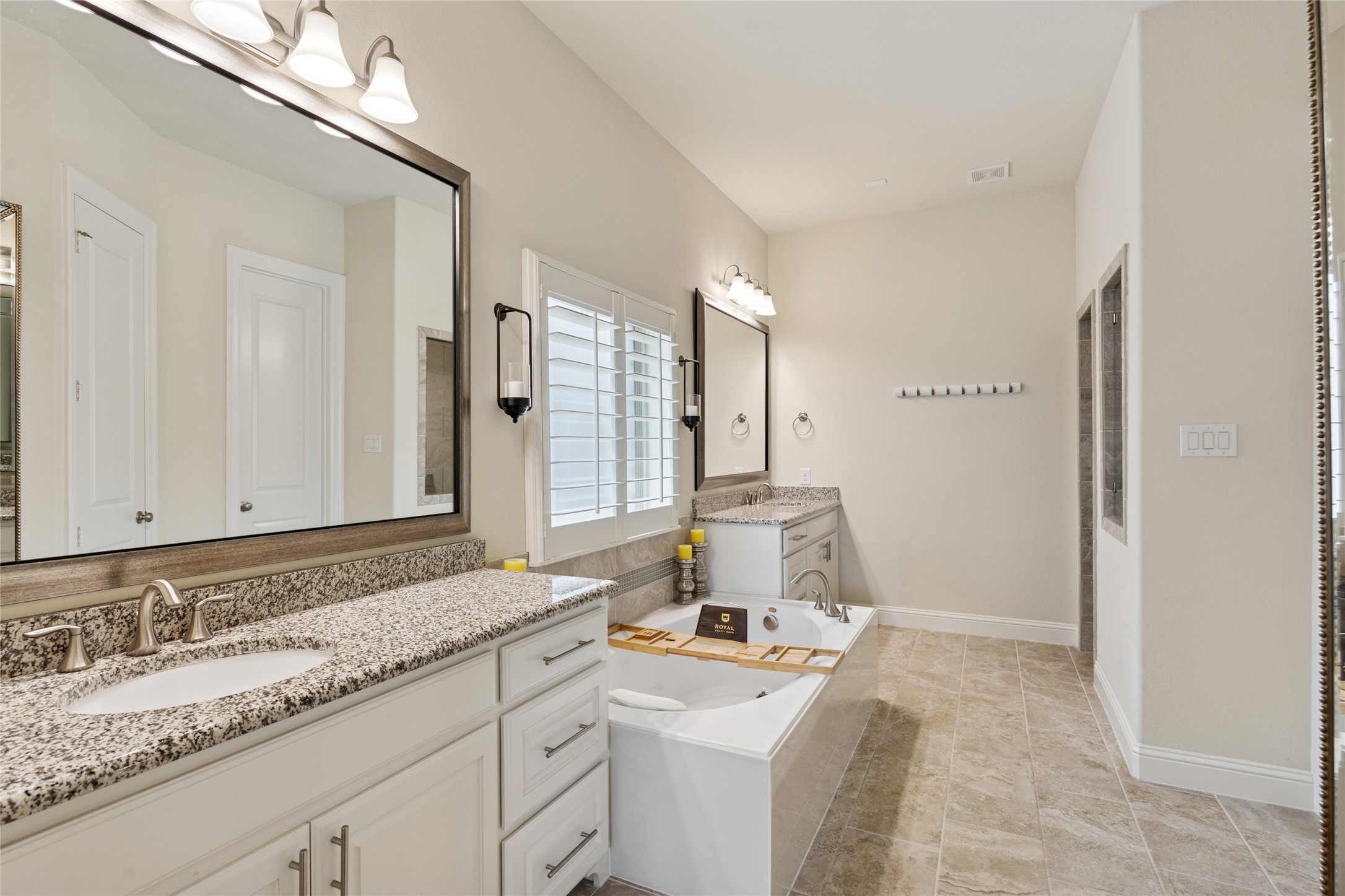 Roanoke, Texas, 76262, United States, 3 Bedrooms Bedrooms, ,3 BathroomsBathrooms,Residential,For Sale,1926228