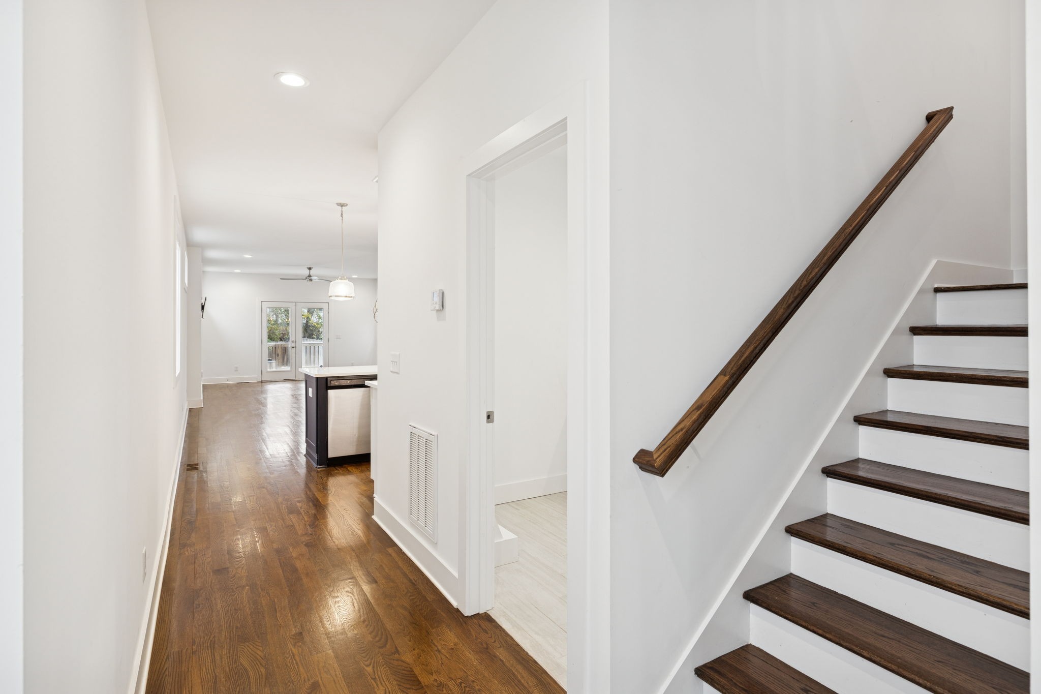 Nashville, Tennessee, 37209, United States, 3 Bedrooms Bedrooms, ,3 BathroomsBathrooms,Residential,For Sale,2001749