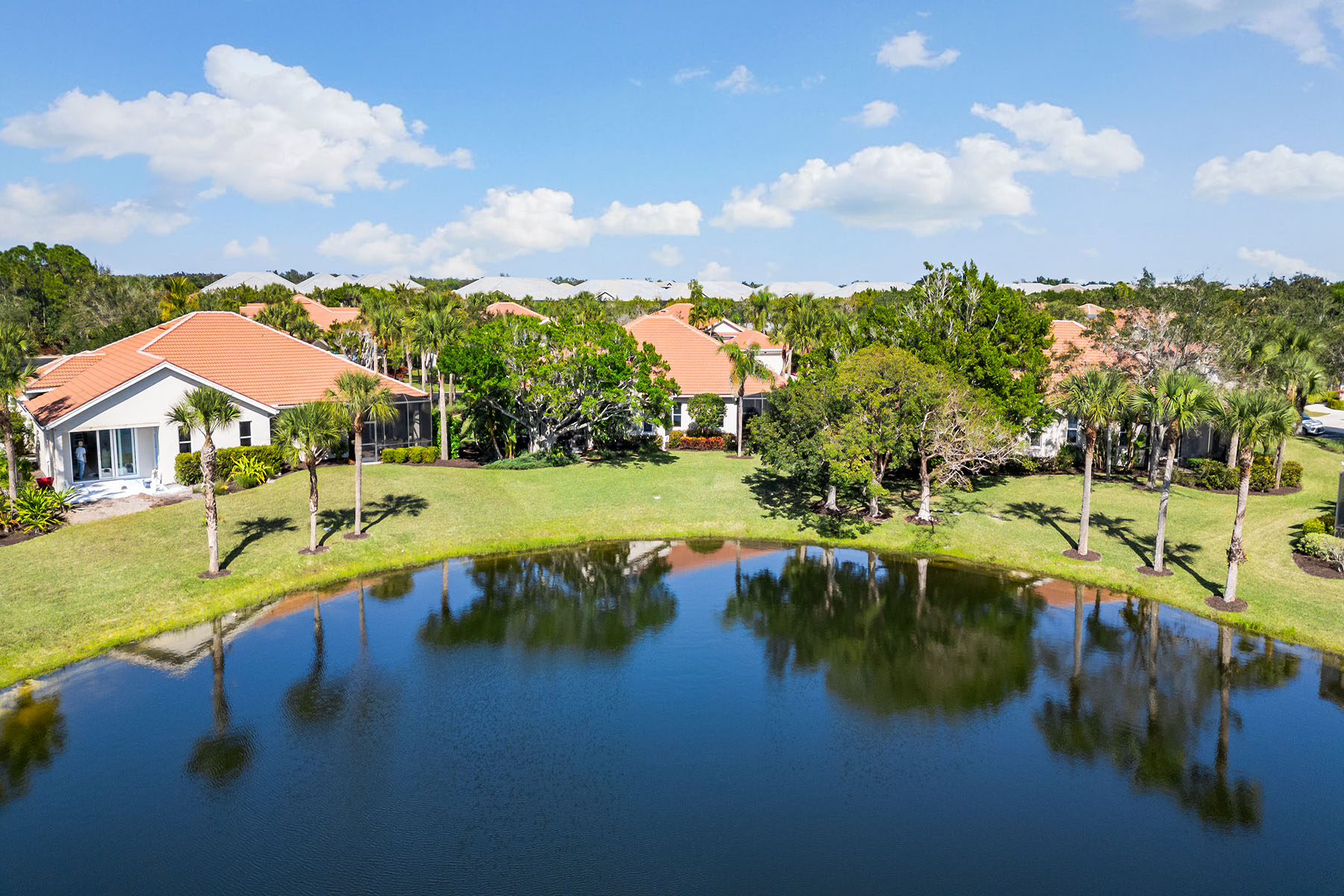  BENT CREEK VILLAGE - 物件實景