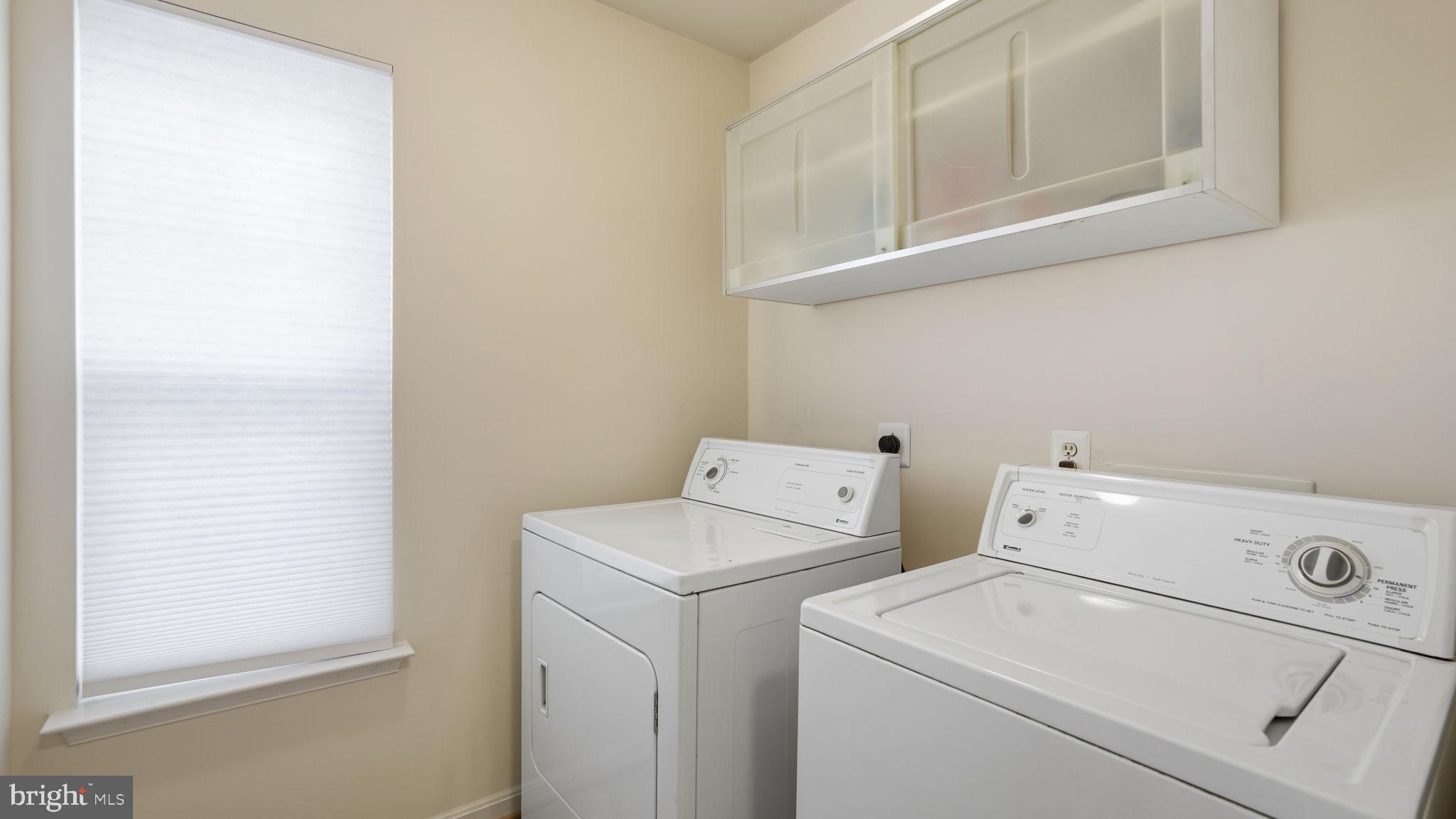 Lorton, Virginia, 22079, United States, 4 Bedrooms Bedrooms, ,3 BathroomsBathrooms,Residential,For Sale,2005654