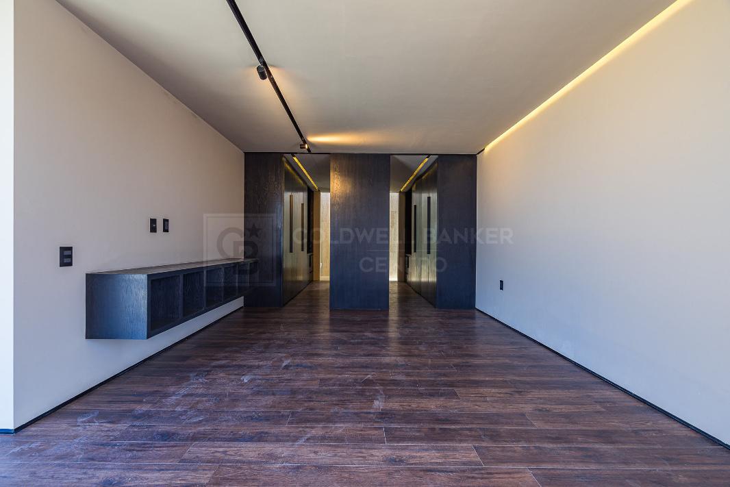 Av. de Los Santos, Querétaro, Querétaro, 76146, Mexico, 4 Bedrooms Bedrooms, ,4 BathroomsBathrooms,Residential,For Sale,Av. de Los Santos,1609540