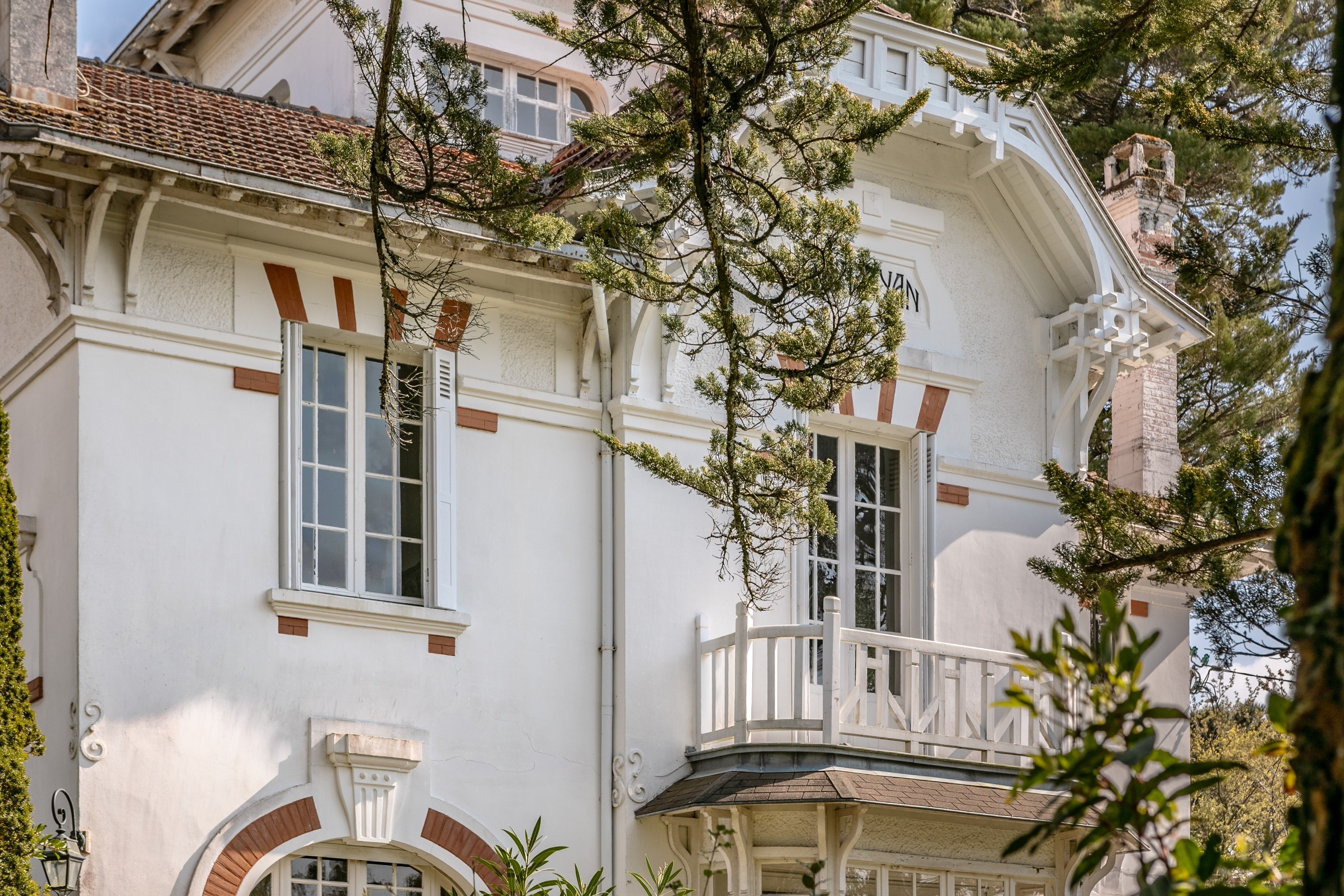  PARC PEREIRE – ELEGANT HISTORIC VILLA JUST 500 METRES FROM THE BEACH - 物件實景