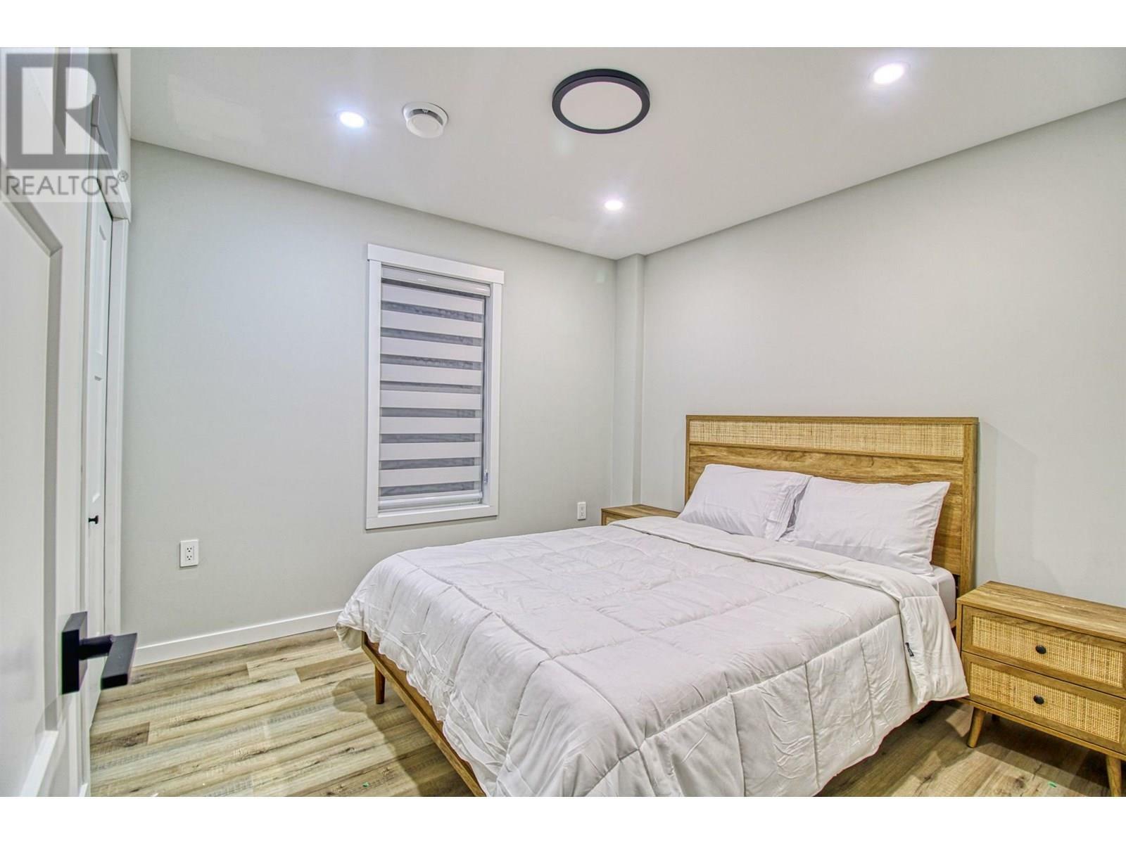 KELOWNA, British Columbia, V1Z 3R8, CA, 3 Bedrooms Bedrooms, ,2 BathroomsBathrooms,Residential,For Sale,1865801