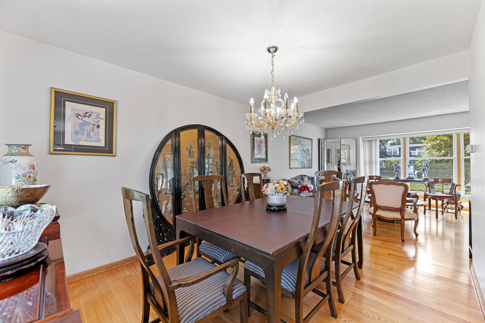 Glenview, Illinois, 60026, United States, 5 Bedrooms Bedrooms, ,3 BathroomsBathrooms,Residential,For Sale,1940344