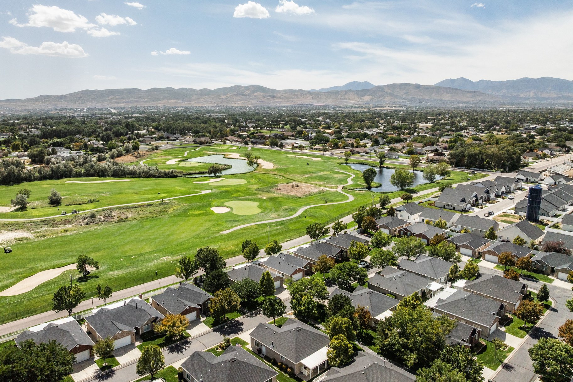  Private Community by Riverbend Golf Course - 物件實景