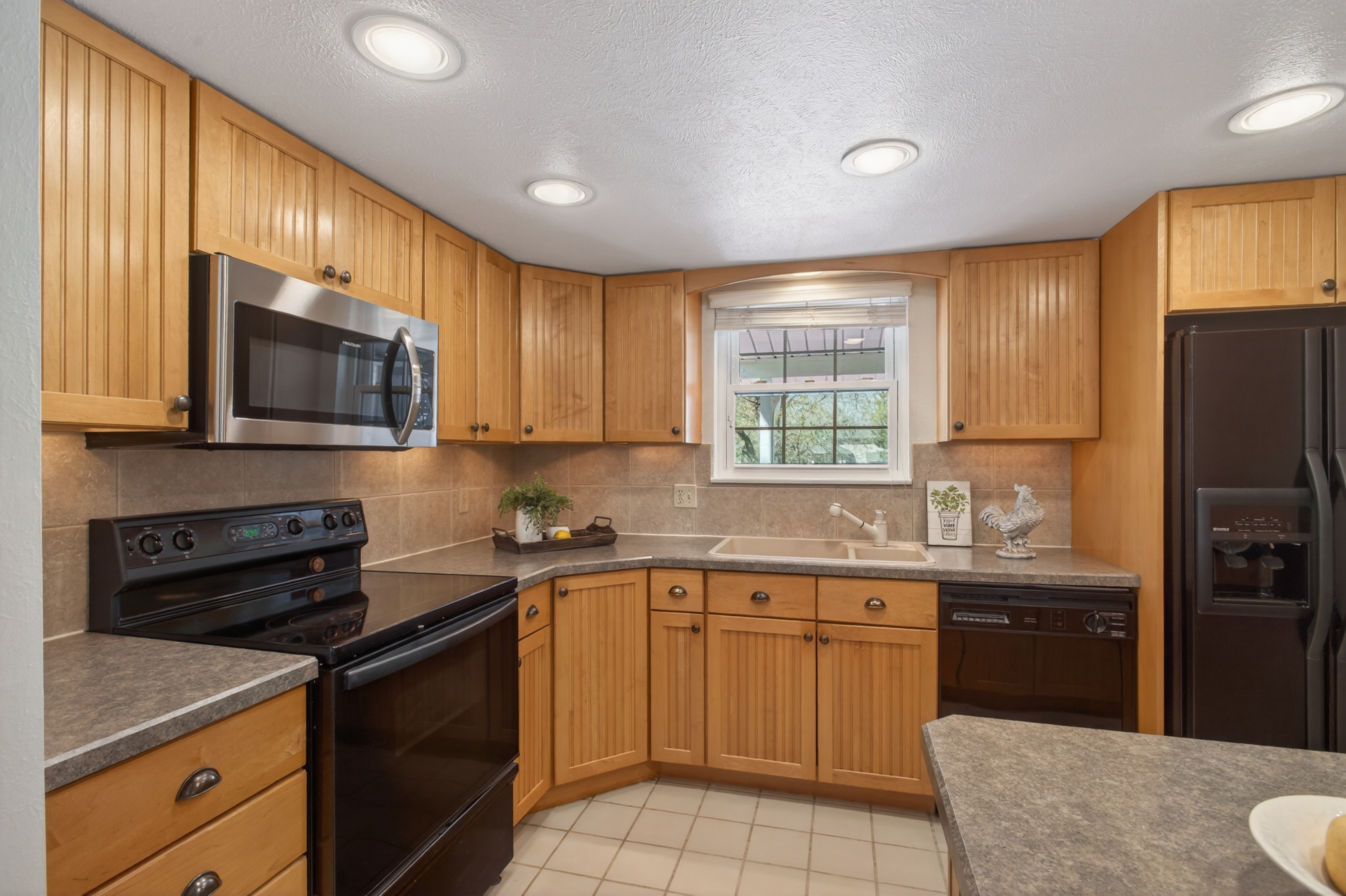  Beautifully maintained end unit in the Fairway 16 community of Heatheridge - 物件實景