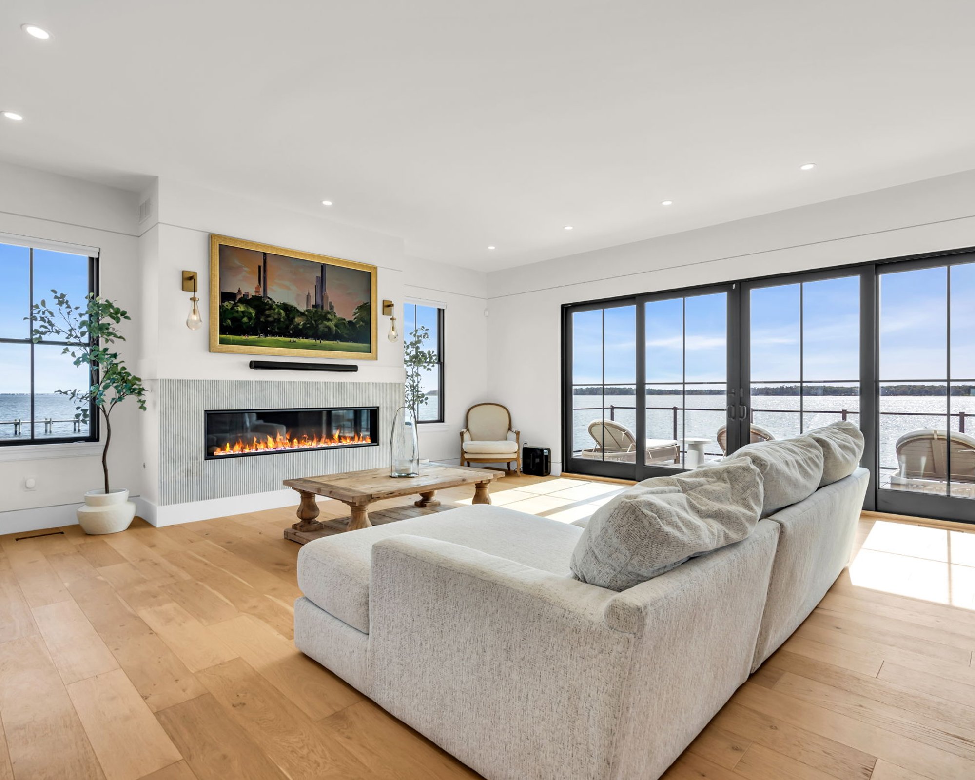  Exceptional Custom Built Waterfront Home - 物件實景