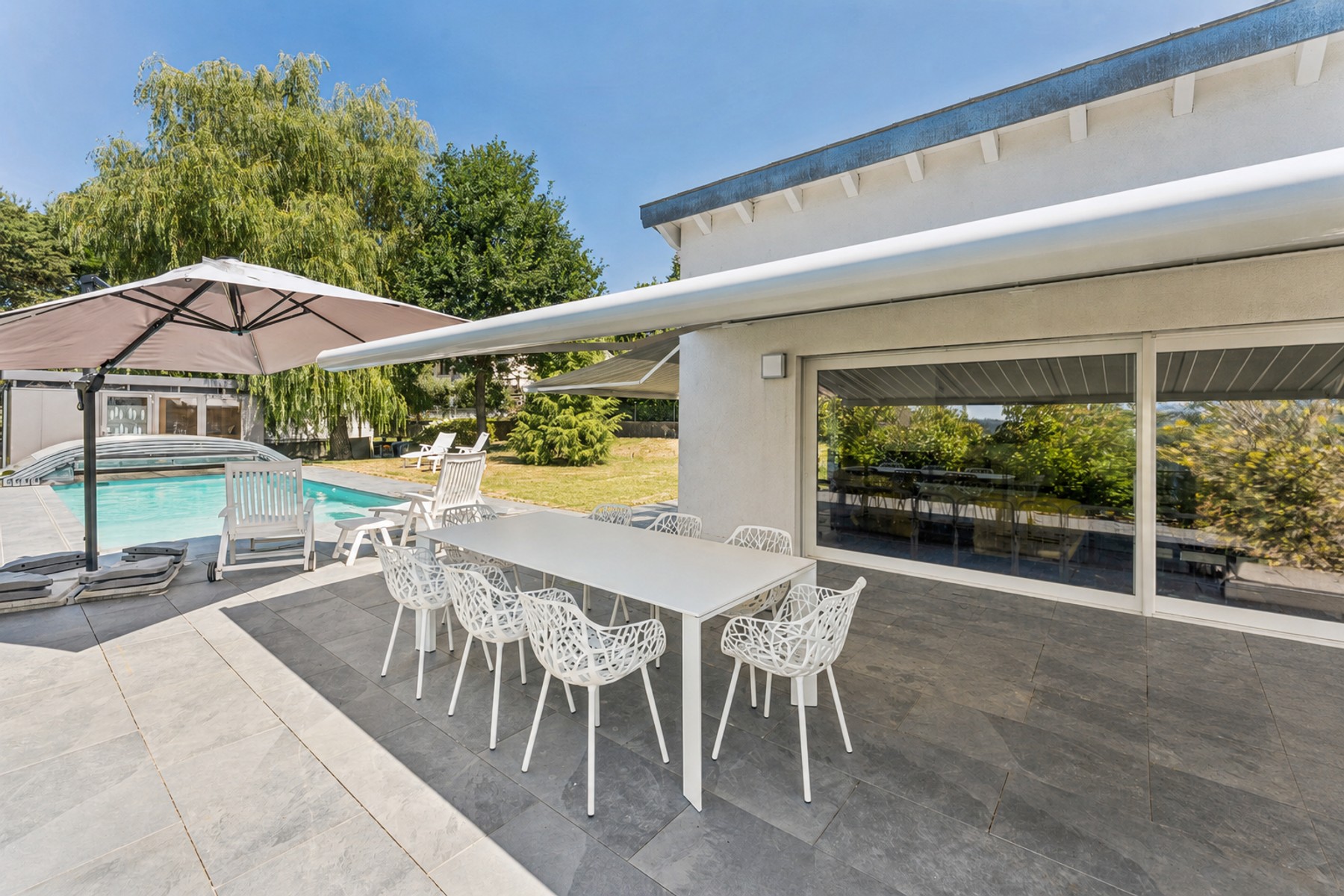  Stunning 7.5-room detached villa with a contemporary design - 物件實景