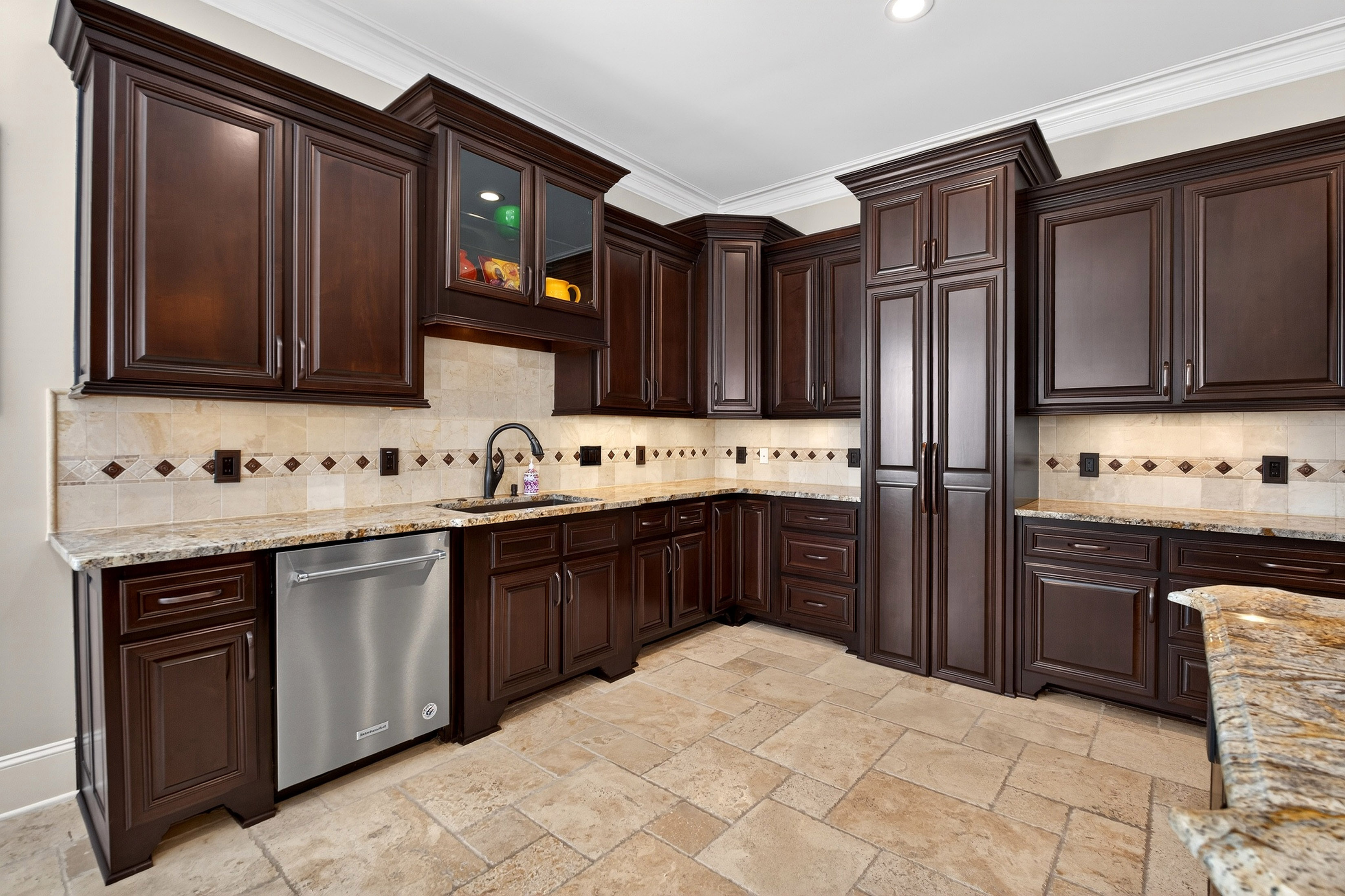  Elegant Home Offering Luxury, Functionality, and Privacy - 物件實景