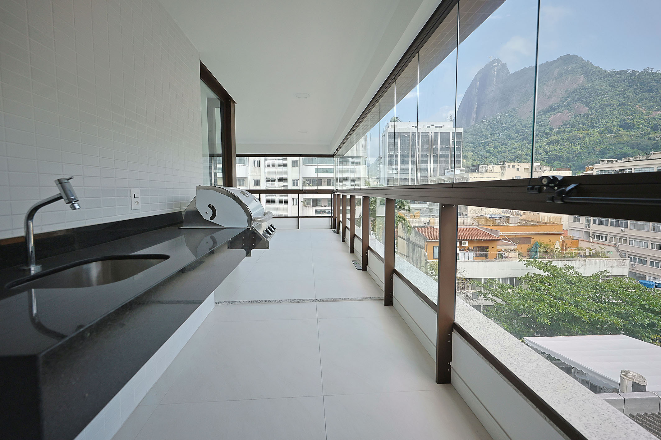  New apartment with three suites and high-end amenities - 物件實景