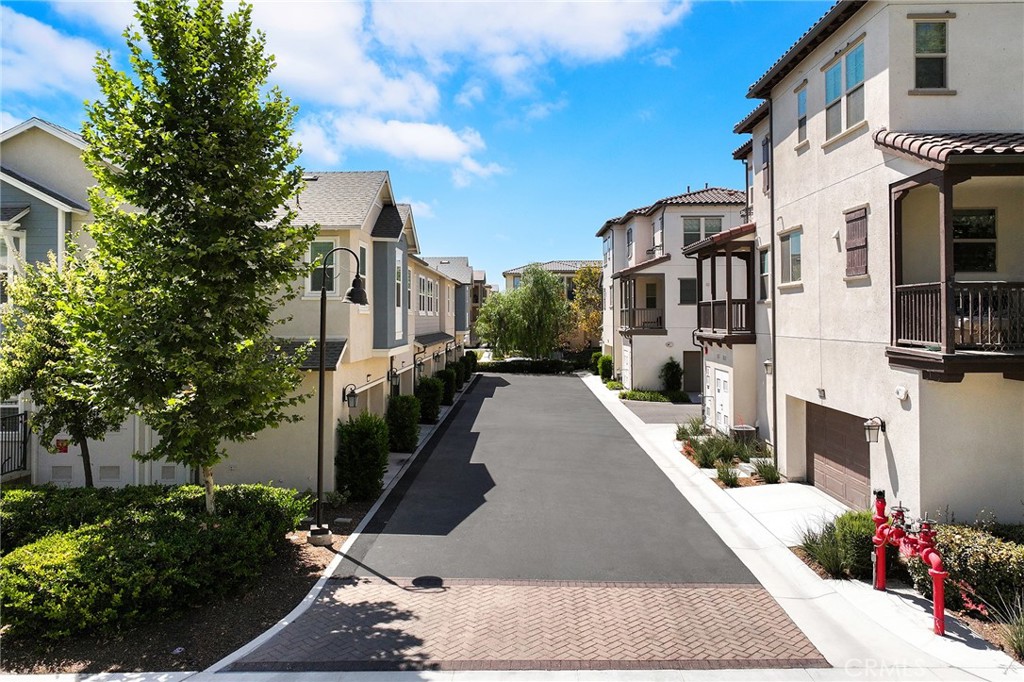 Chino, California, 91708, United States, 2 Bedrooms Bedrooms, ,3 BathroomsBathrooms,Residential,For Sale,1932480