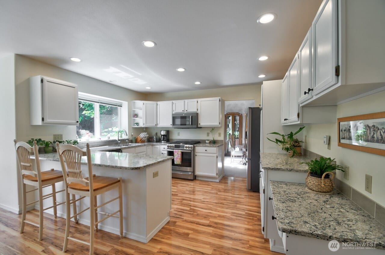 Olympia, Washington, 98516, United States, 3 Bedrooms Bedrooms, ,3 BathroomsBathrooms,Residential,For Sale,1917229