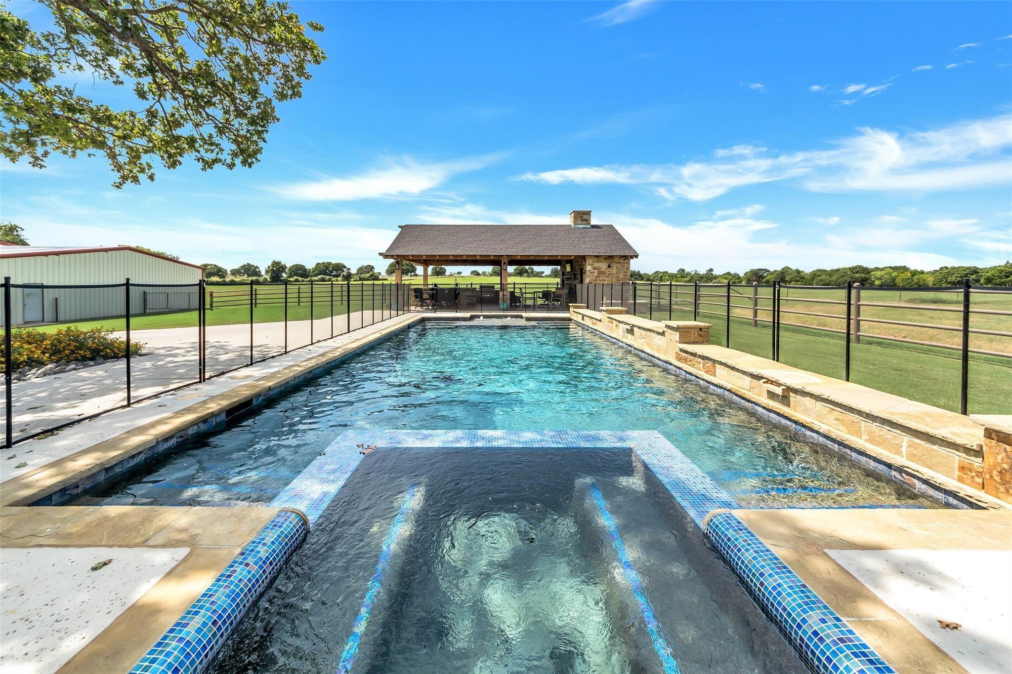 Boyd, Texas, 76023, United States, 4 Bedrooms Bedrooms, ,4 BathroomsBathrooms,Residential,For Sale,1981512