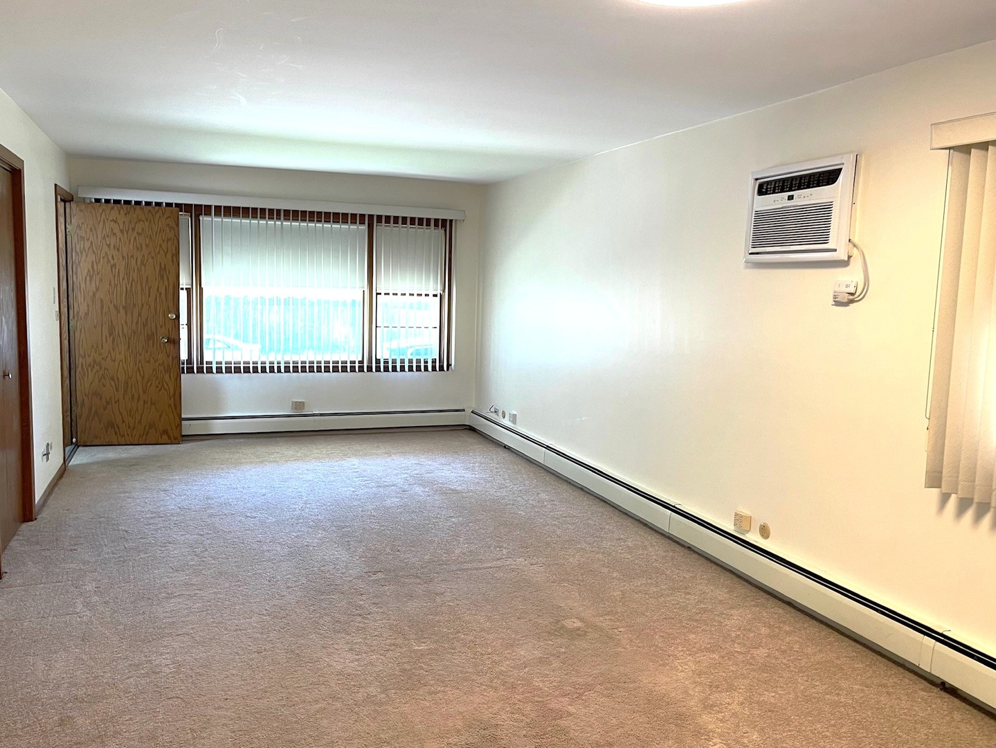 Chicago, Illinois, 60631, United States, 7 Bedrooms Bedrooms, ,Residential,For Sale,1982339