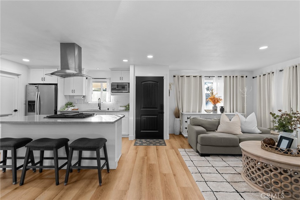 Orange, California, 92868, United States, 3 Bedrooms Bedrooms, ,2 BathroomsBathrooms,Residential,For Sale,1992014