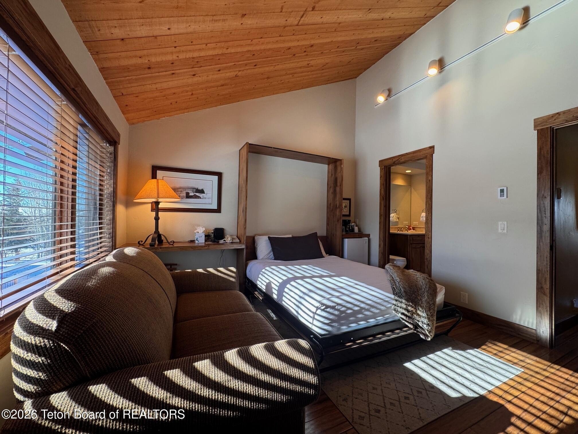 Jackson, Wyoming, 83001, United States, 2 Bedrooms Bedrooms, ,1 BathroomBathrooms,Residential,For Sale,2009711