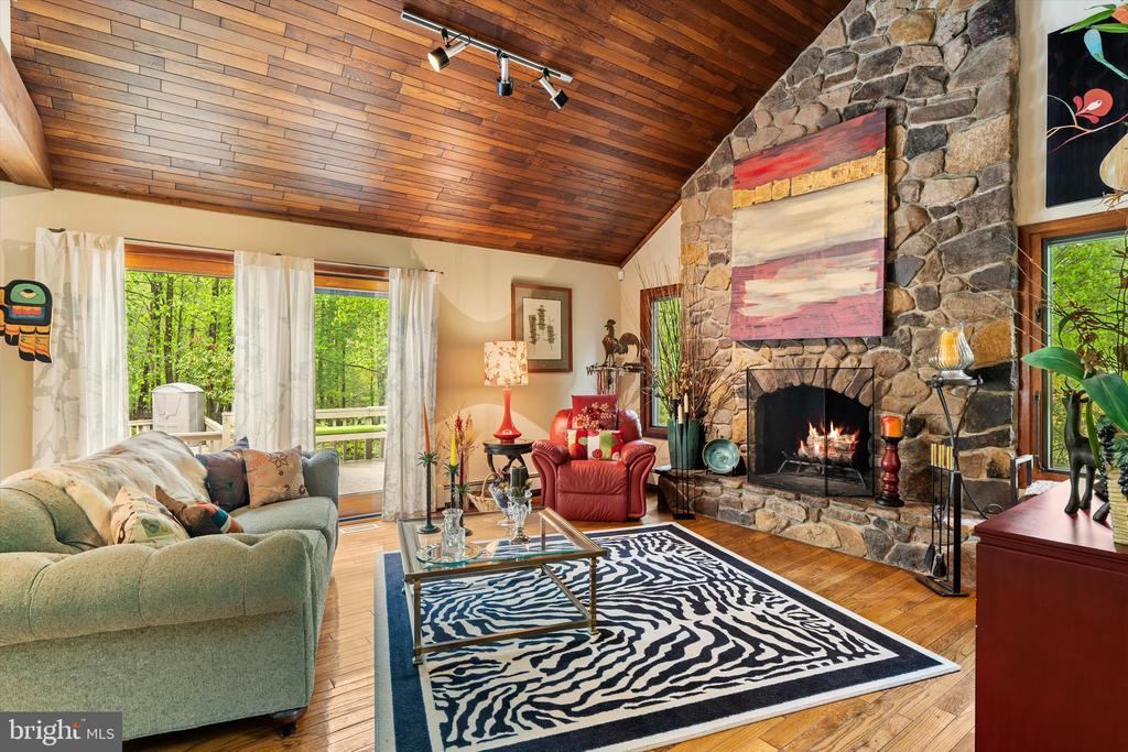 Wrightstown, New Jersey, 08562, United States, 5 Bedrooms Bedrooms, ,4 BathroomsBathrooms,Residential,For Sale,2048850