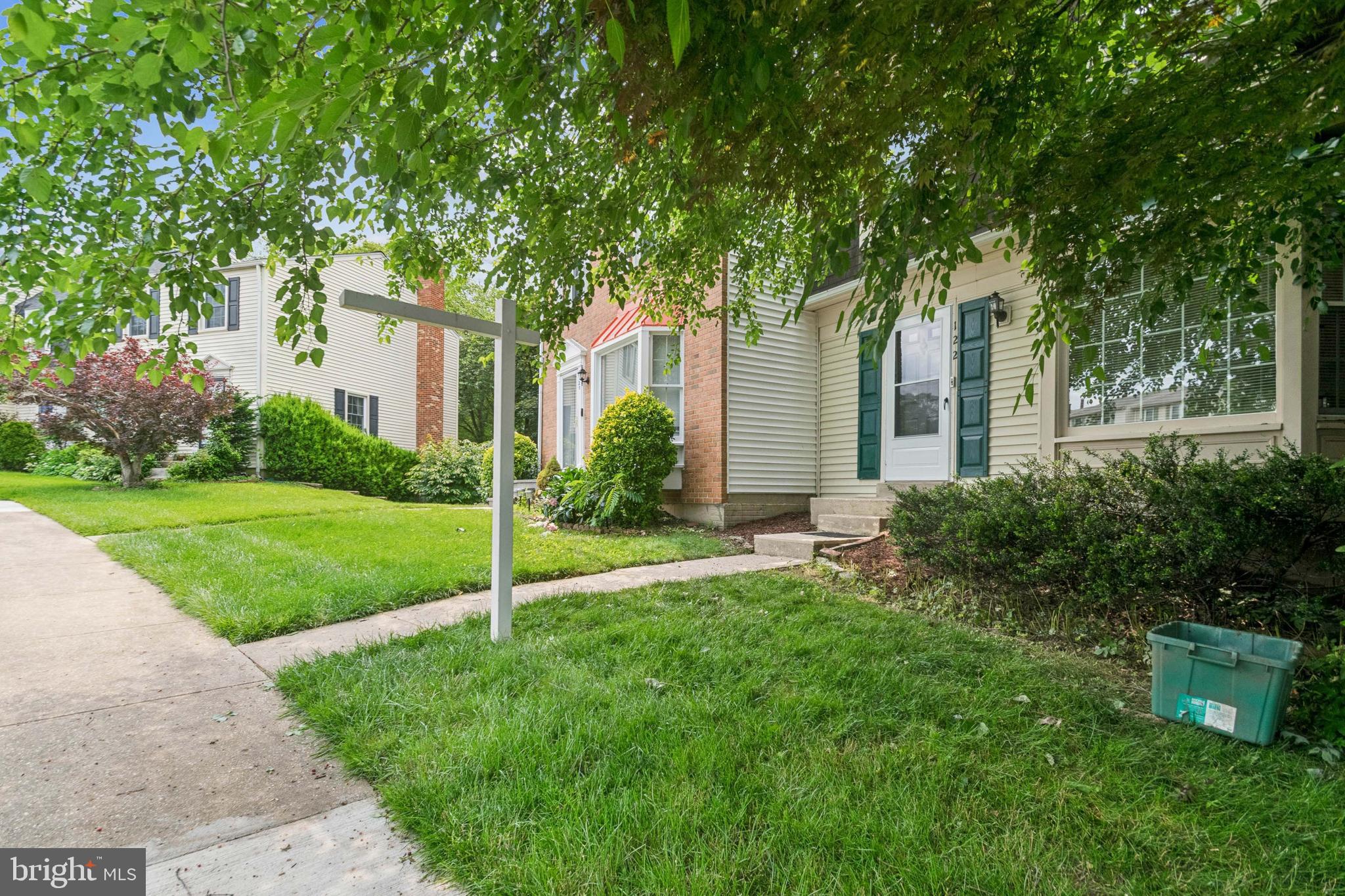 Gaithersburg, Maryland, 20878, United States, 3 Bedrooms Bedrooms, ,3 BathroomsBathrooms,Residential,For Sale,1889859