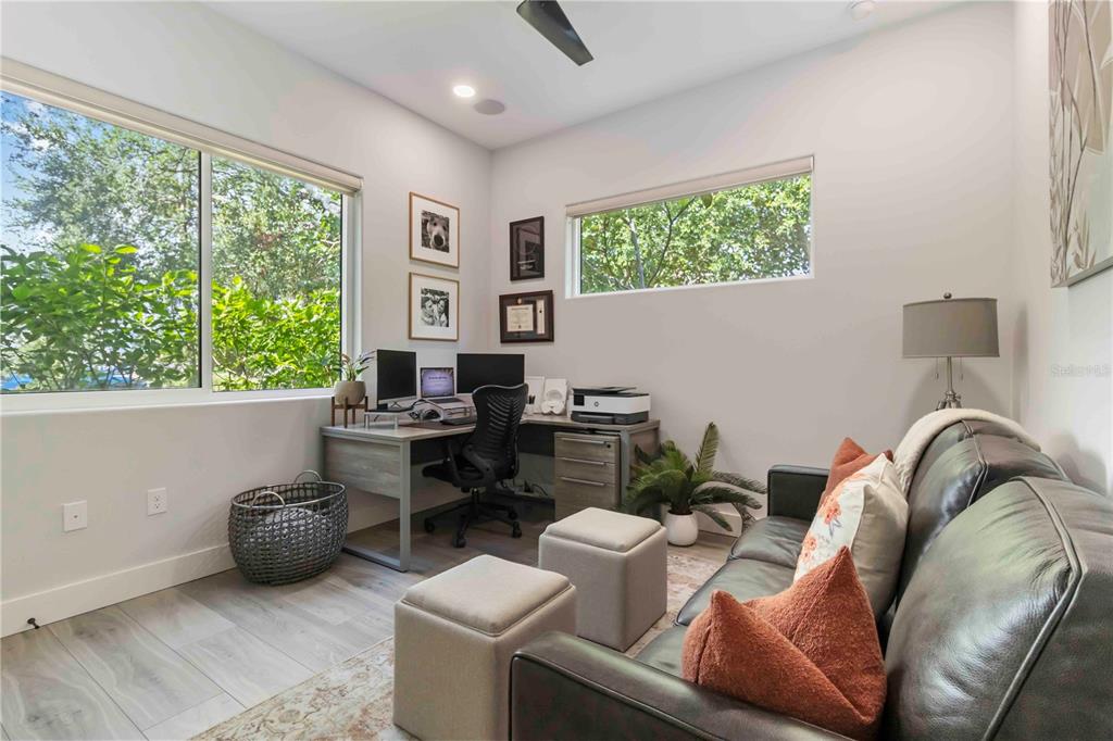 St Petersburg, Florida, 33713, United States, 3 Bedrooms Bedrooms, ,3 BathroomsBathrooms,Residential,For Sale,1898616