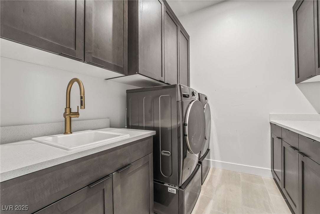 Las Vegas, Nevada, 89135, United States, 4 Bedrooms Bedrooms, ,5 BathroomsBathrooms,Residential,For Sale,1974959