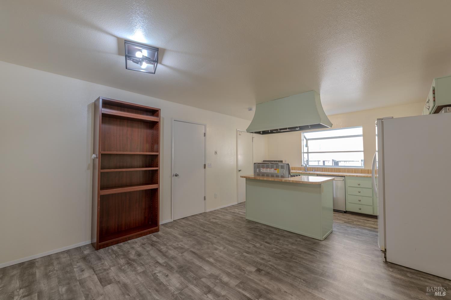 Rohnert Park, California, 94928, United States, 4 Bedrooms Bedrooms, ,2 BathroomsBathrooms,Residential,For Sale,1974280