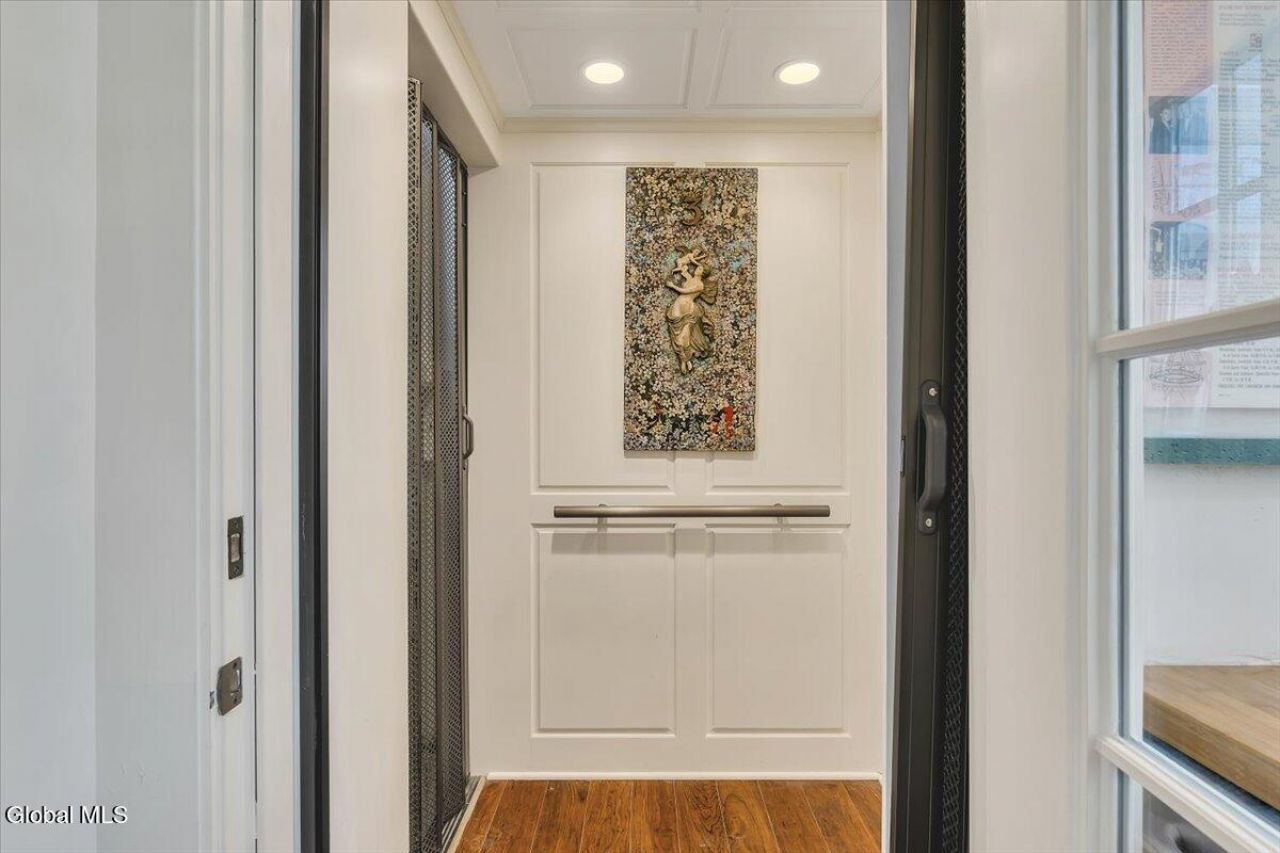 Queensbury, New York, 12804, United States, 4 Bedrooms Bedrooms, ,4 BathroomsBathrooms,Residential,For Sale,2003440