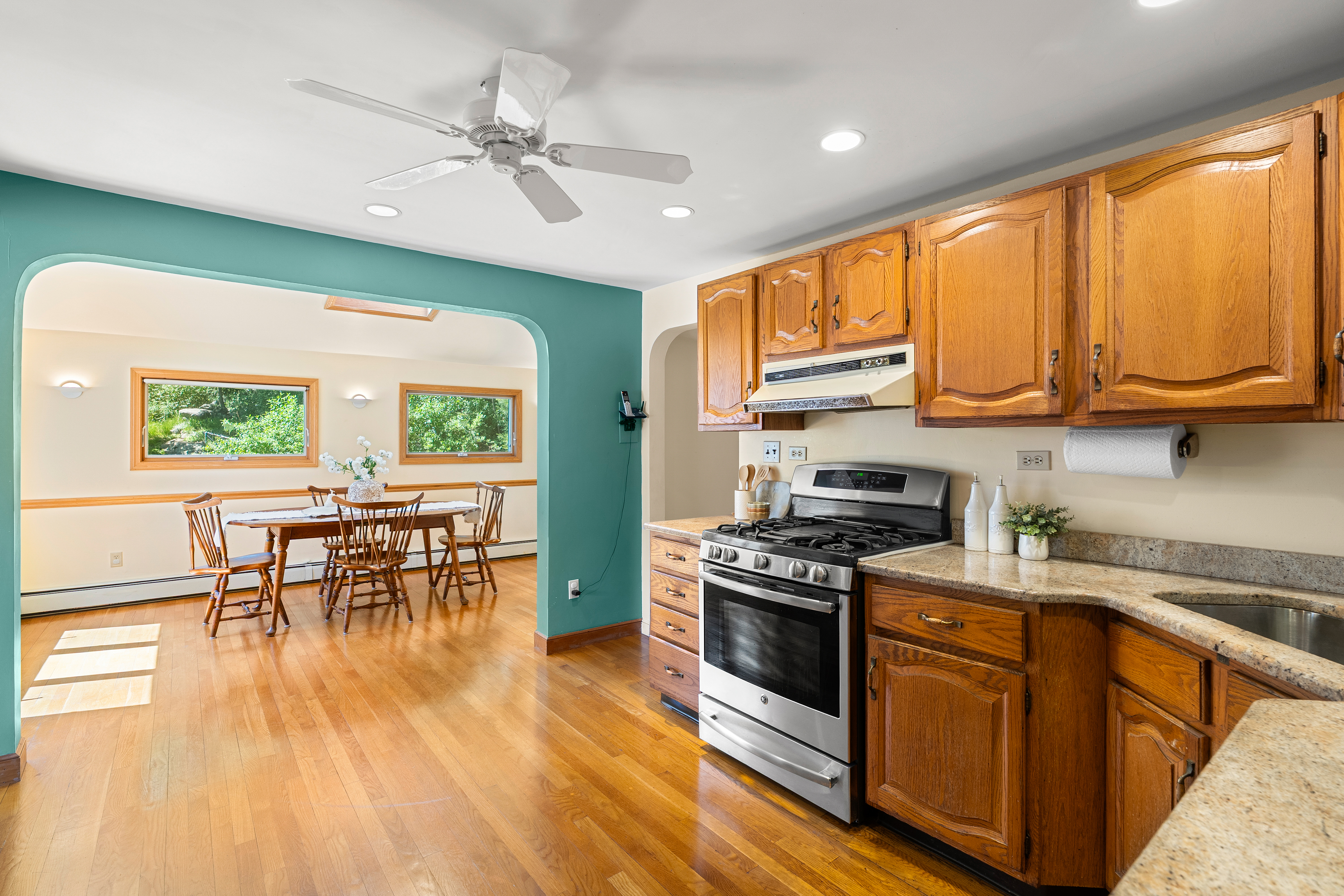  26 Lawrence Lane, Arlington, MA, 02474 - 物件實景