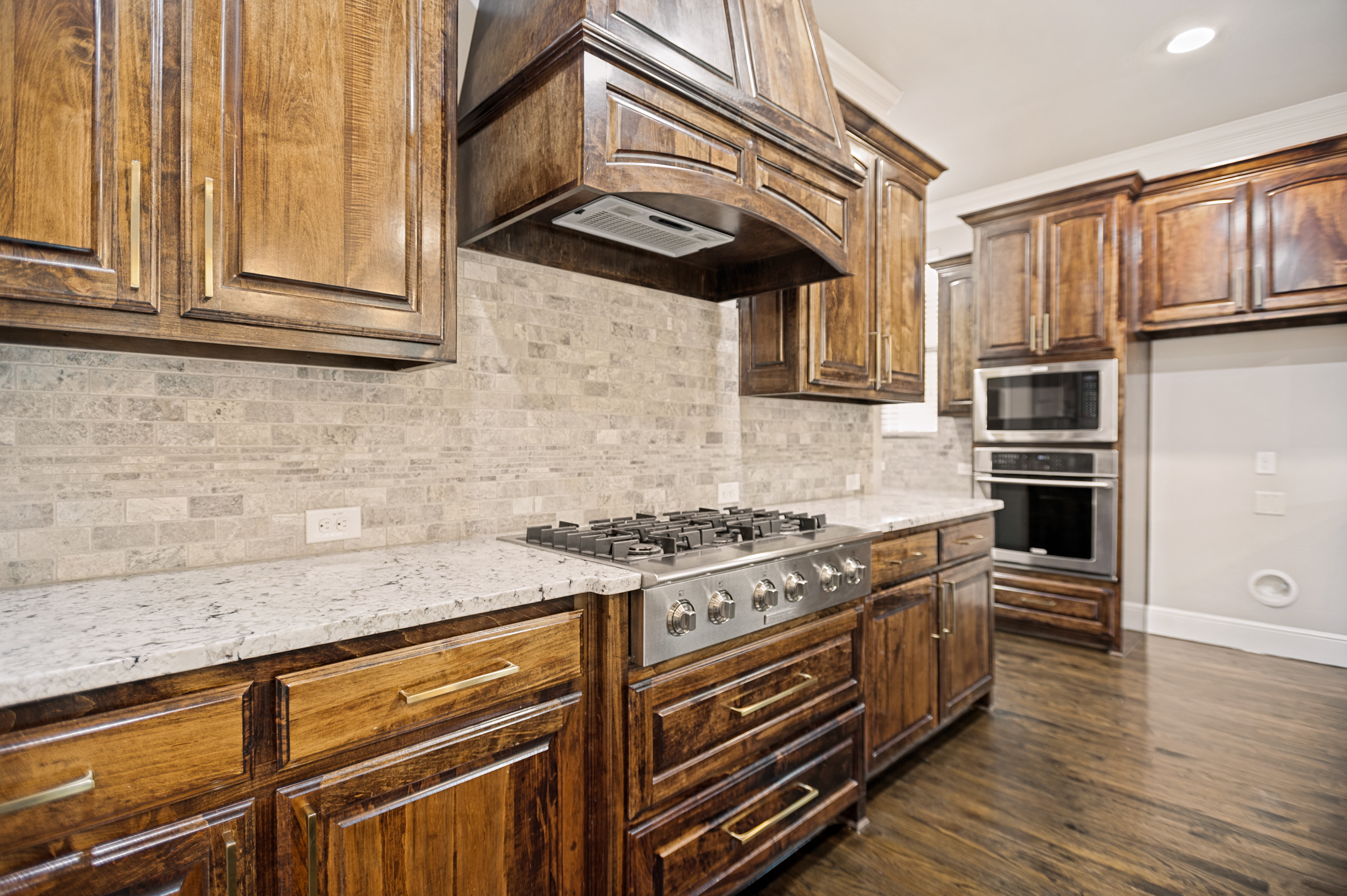  Beautiful One-Story Home is Refreshed and Move-in Ready - 物件實景