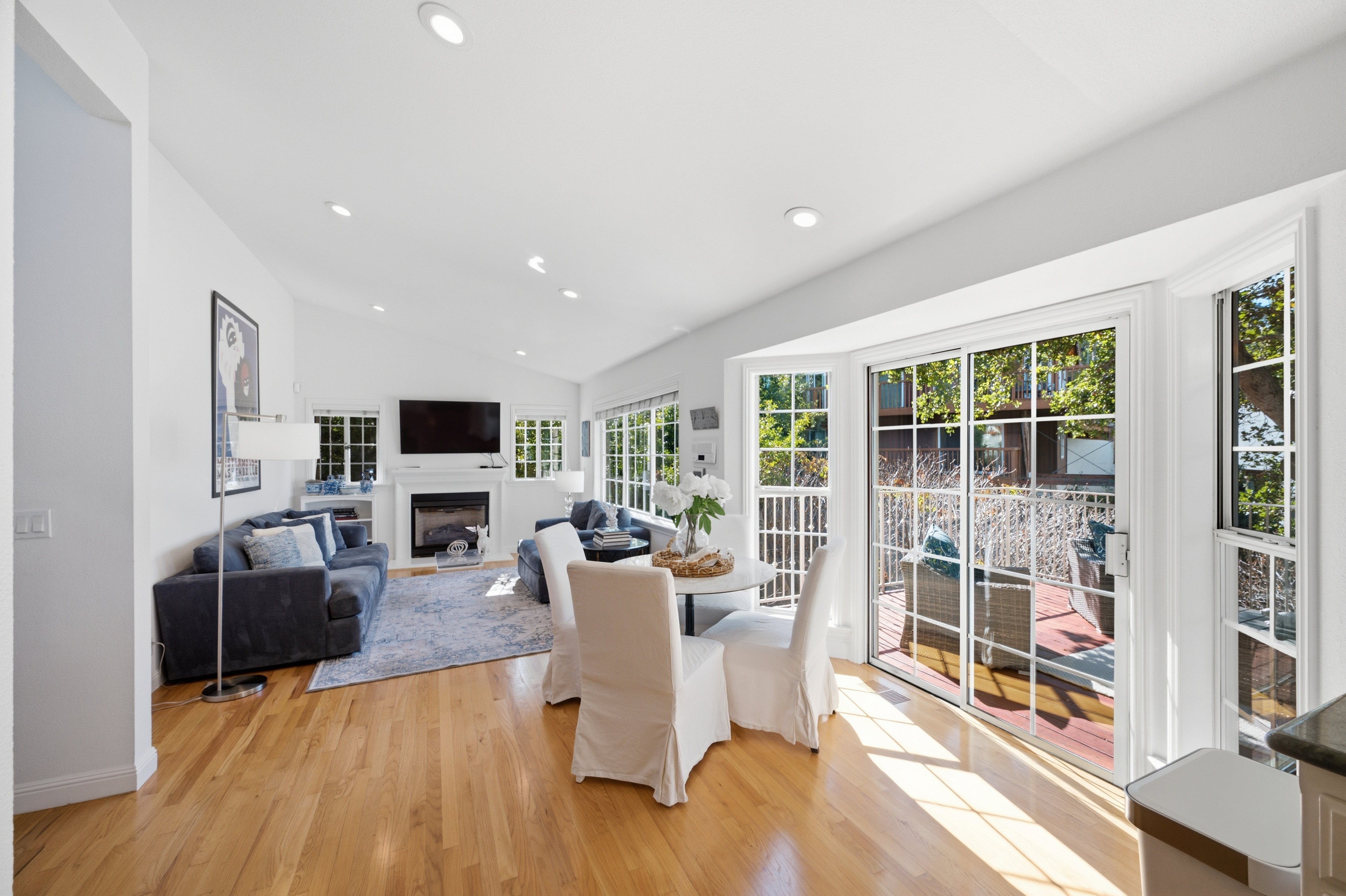  Prime Belmont Hills Home with Bay Views - 物件實景