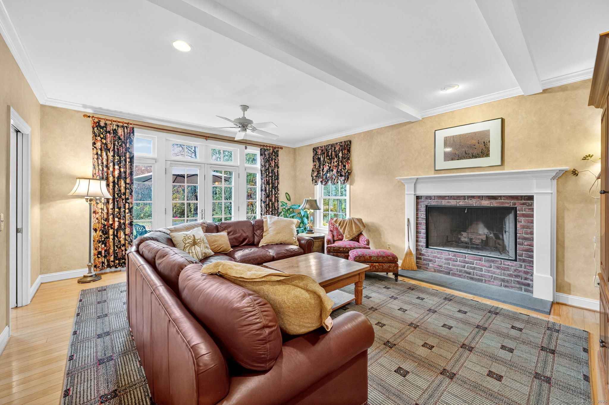 Suffield, Connecticut, 06078, United States, 4 Bedrooms Bedrooms, ,3 BathroomsBathrooms,Residential,For Sale,1988055