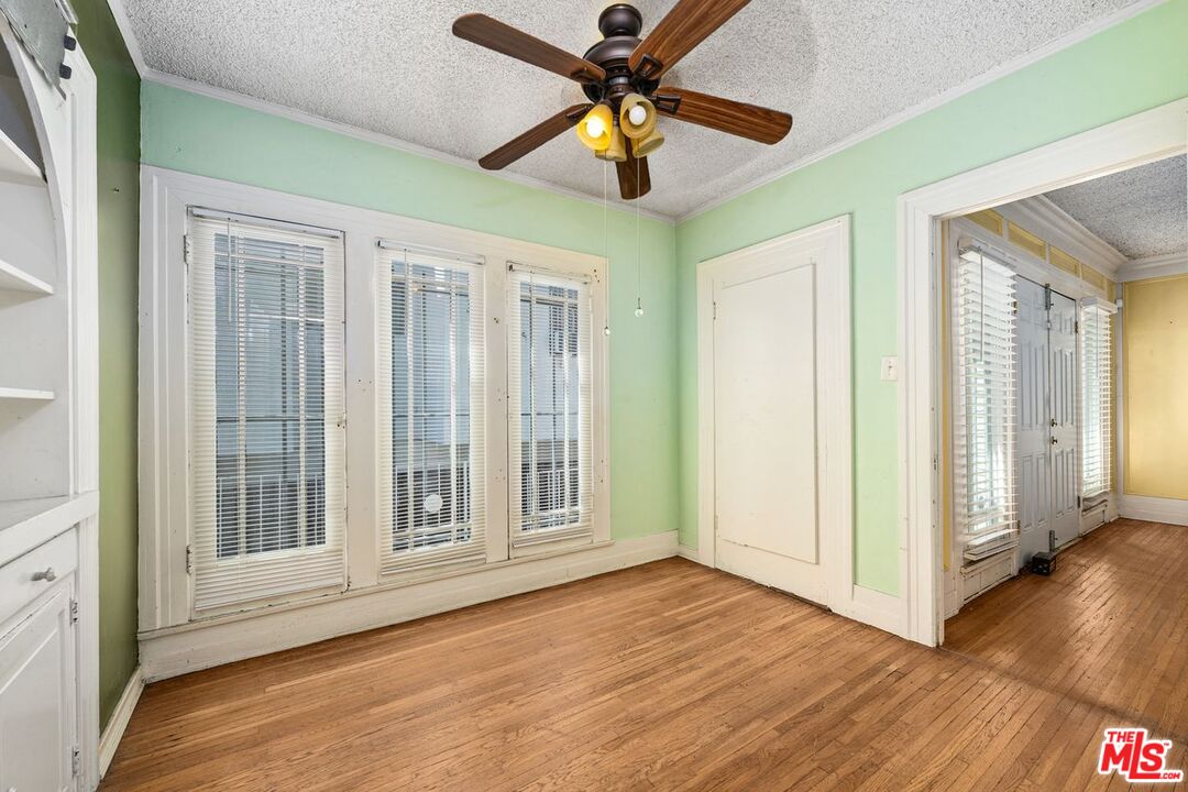 Los Angeles, California, 90004, United States, 3 Bedrooms Bedrooms, ,1 BathroomBathrooms,Residential,For Sale,1896510