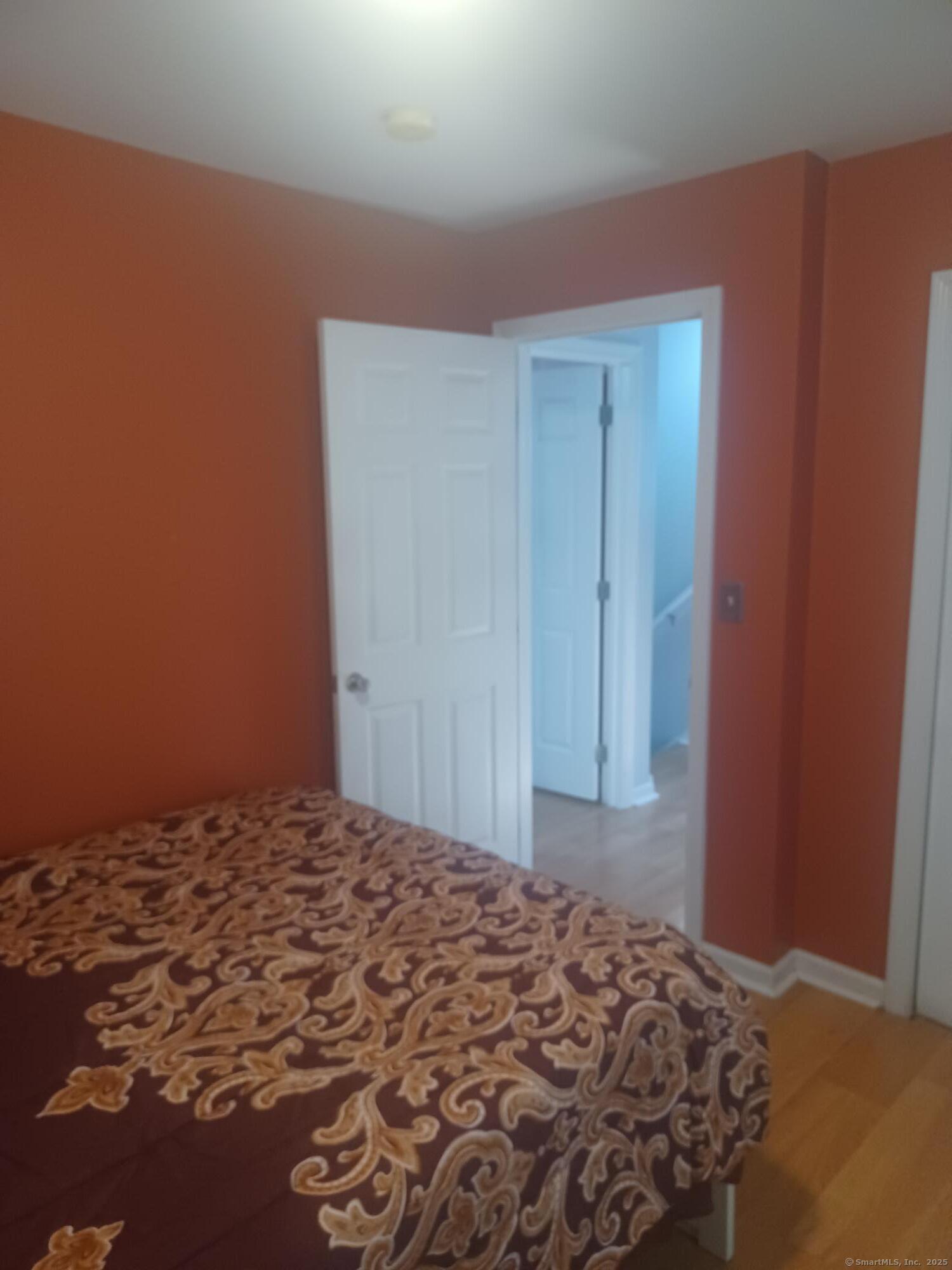 Stratford, Connecticut, 06614, United States, 3 Bedrooms Bedrooms, ,2 BathroomsBathrooms,Residential,For Sale,1926191