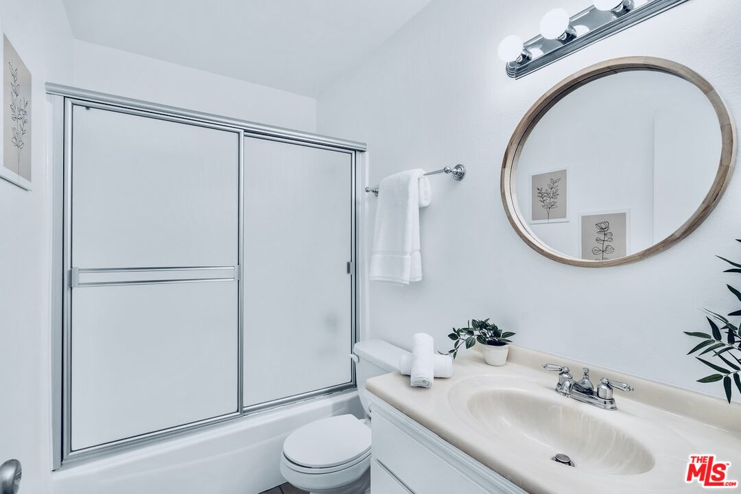Culver City, California, 90230, United States, 2 Bedrooms Bedrooms, ,2 BathroomsBathrooms,Residential,For Sale,1934689