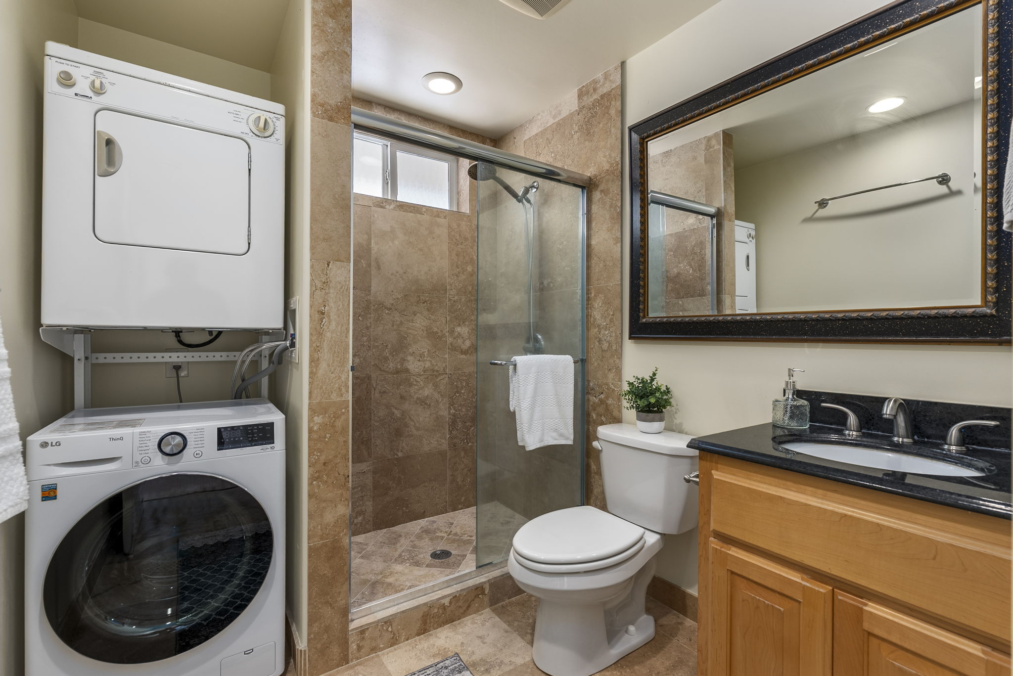 Kailua, Hawaii, 96734, United States, 6 Bedrooms Bedrooms, ,4 BathroomsBathrooms,Residential,For Sale,1981977