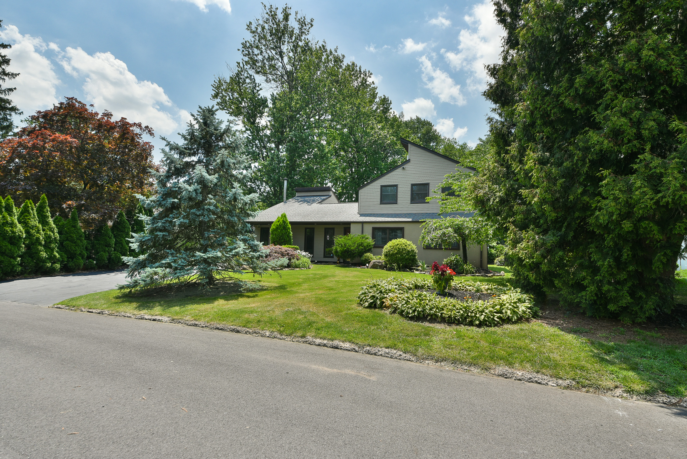 Feasterville Trevose, Pennsylvania, 19053, United States, 4 Bedrooms Bedrooms, ,2 BathroomsBathrooms,Residential,For Sale,1920735