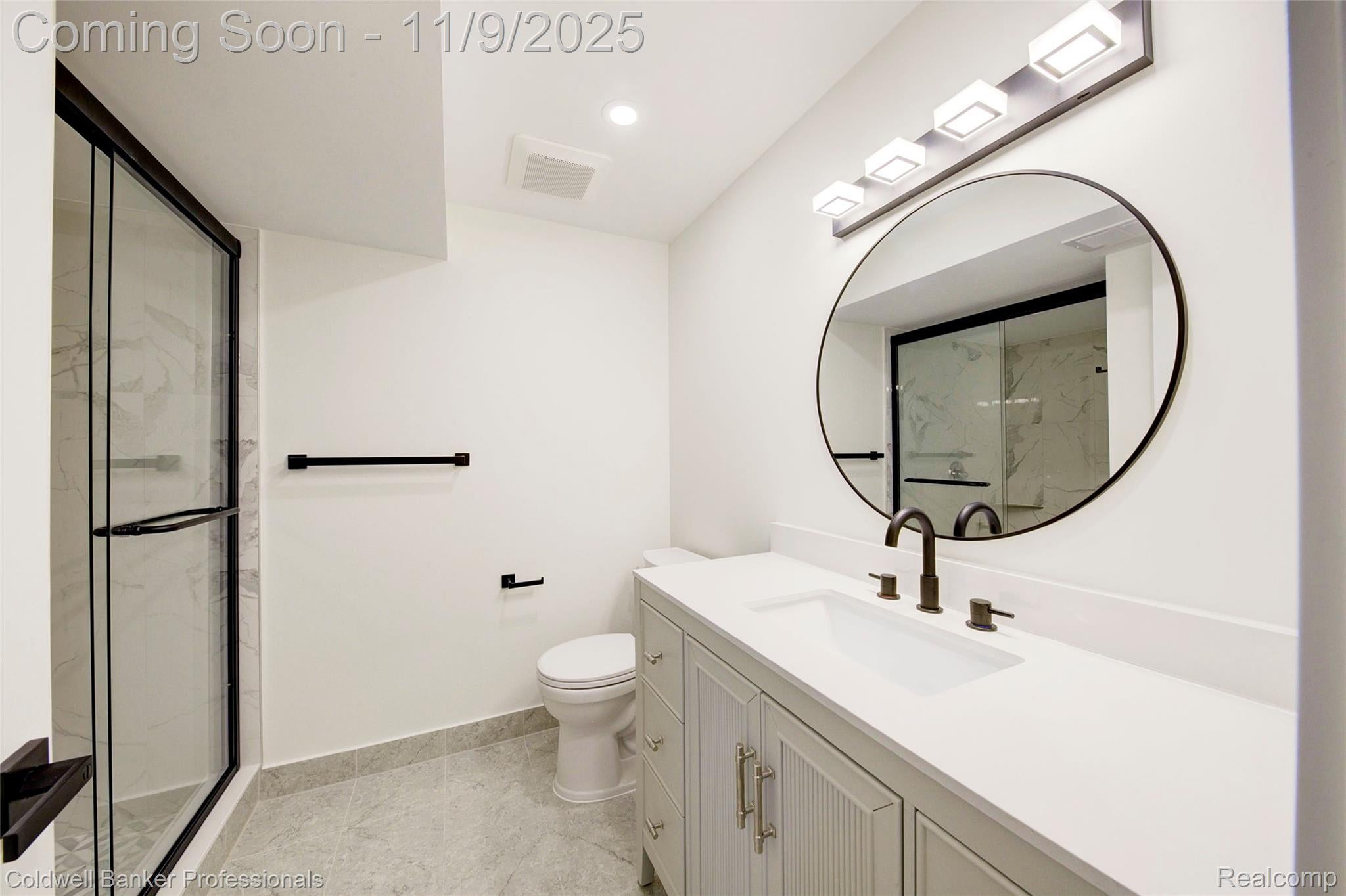 Troy, Michigan, 48085, United States, 4 Bedrooms Bedrooms, ,2 BathroomsBathrooms,Residential,For Sale,1989080