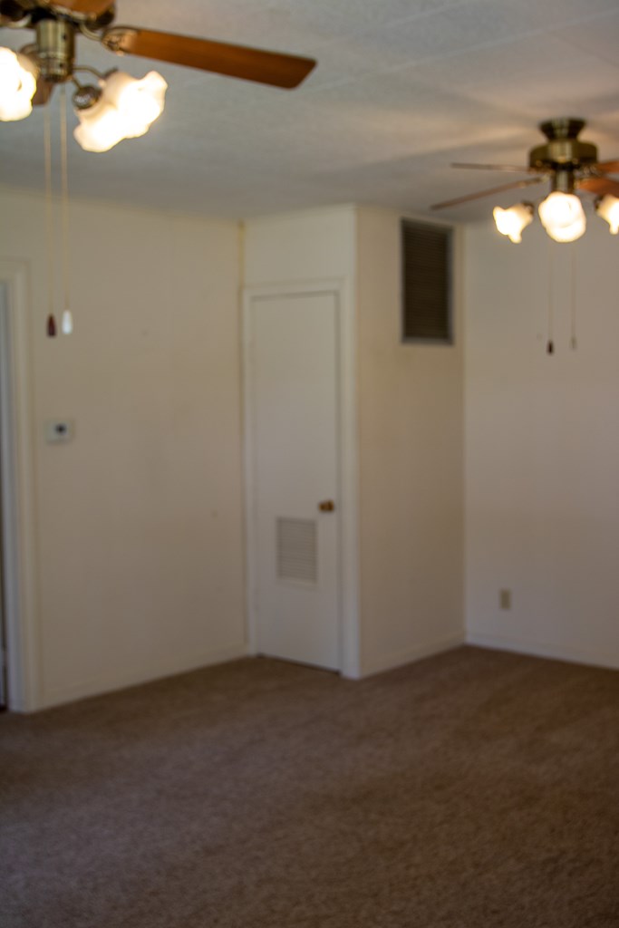 Fredericksburg, Texas, 78624, United States, 3 Bedrooms Bedrooms, ,4 BathroomsBathrooms,Residential,For Sale,1983806